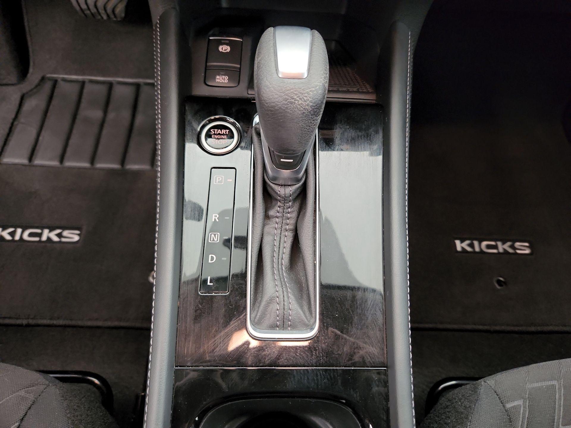 Thumbnail: 2023 Nissan Kicks - 16