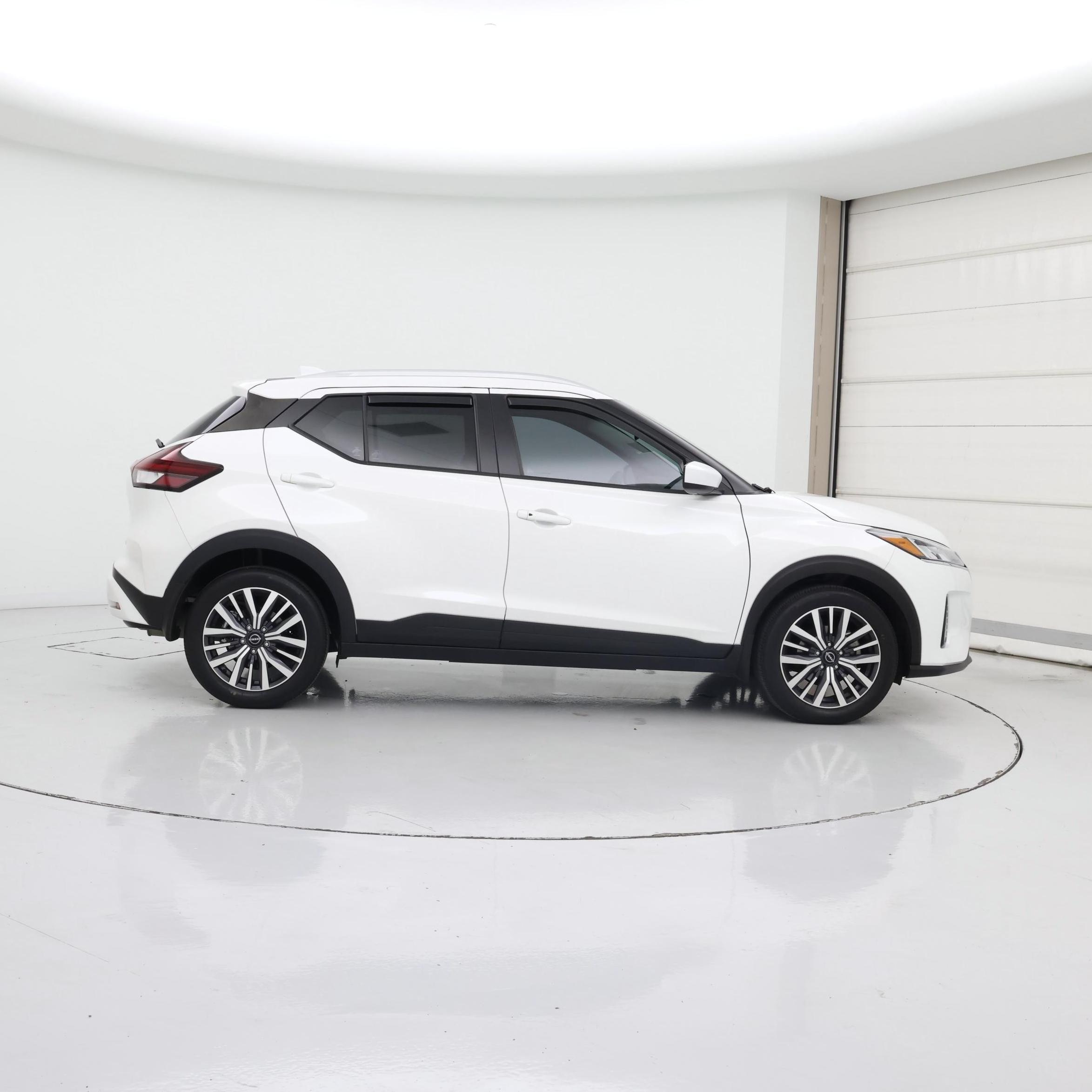 Thumbnail: 2023 Nissan Kicks - 7