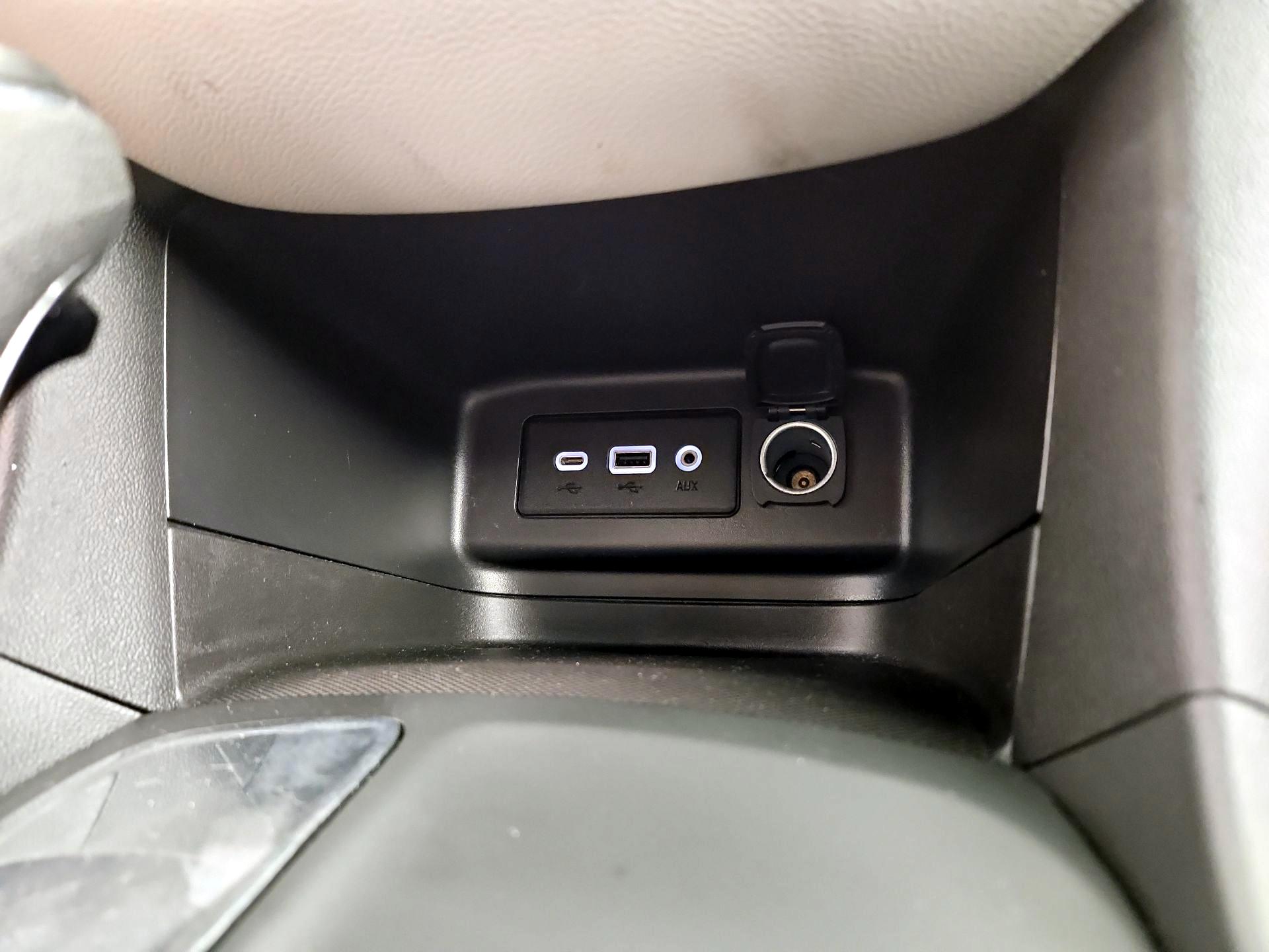 Thumbnail: 2021 Chevrolet Equinox - 18