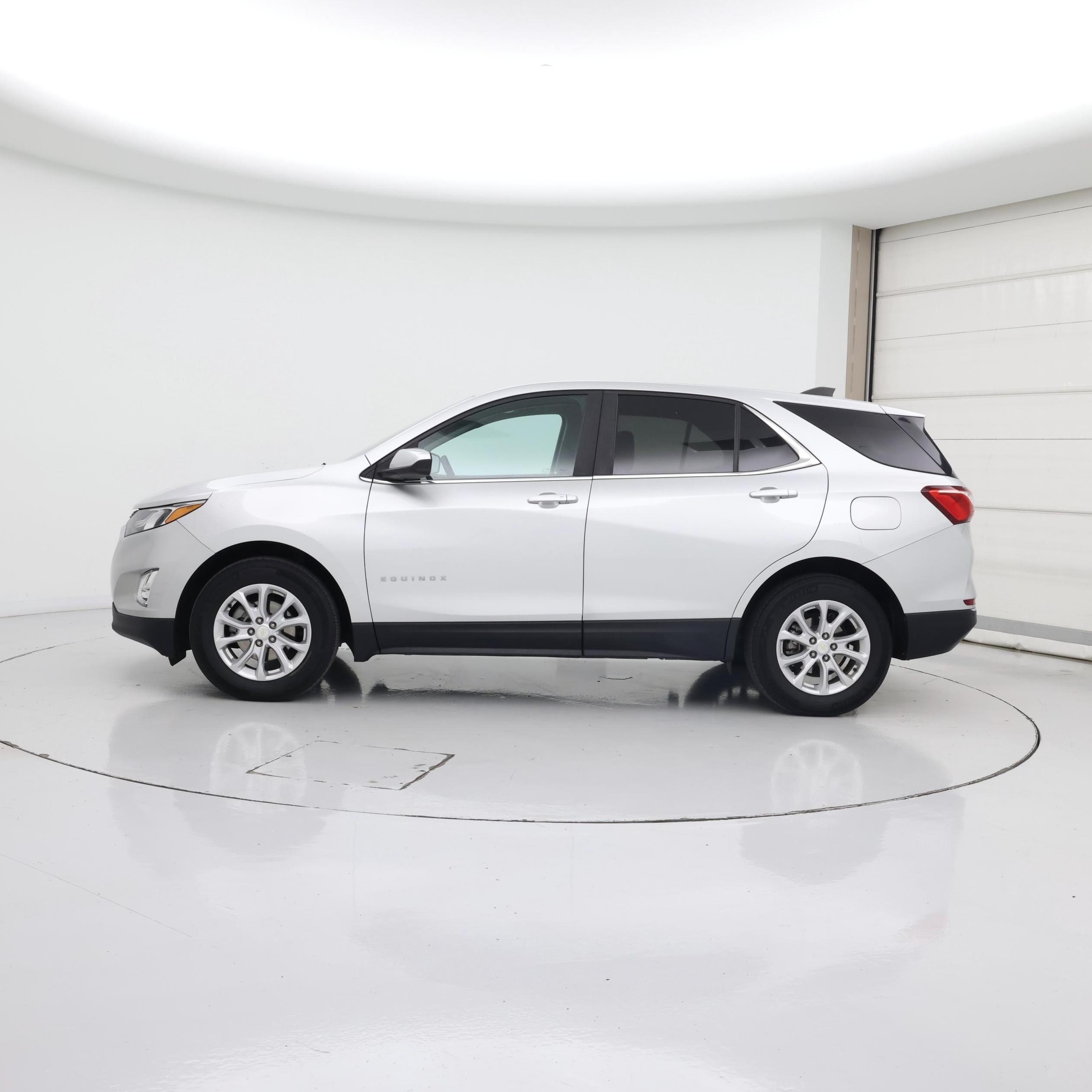 Thumbnail: 2021 Chevrolet Equinox - 3