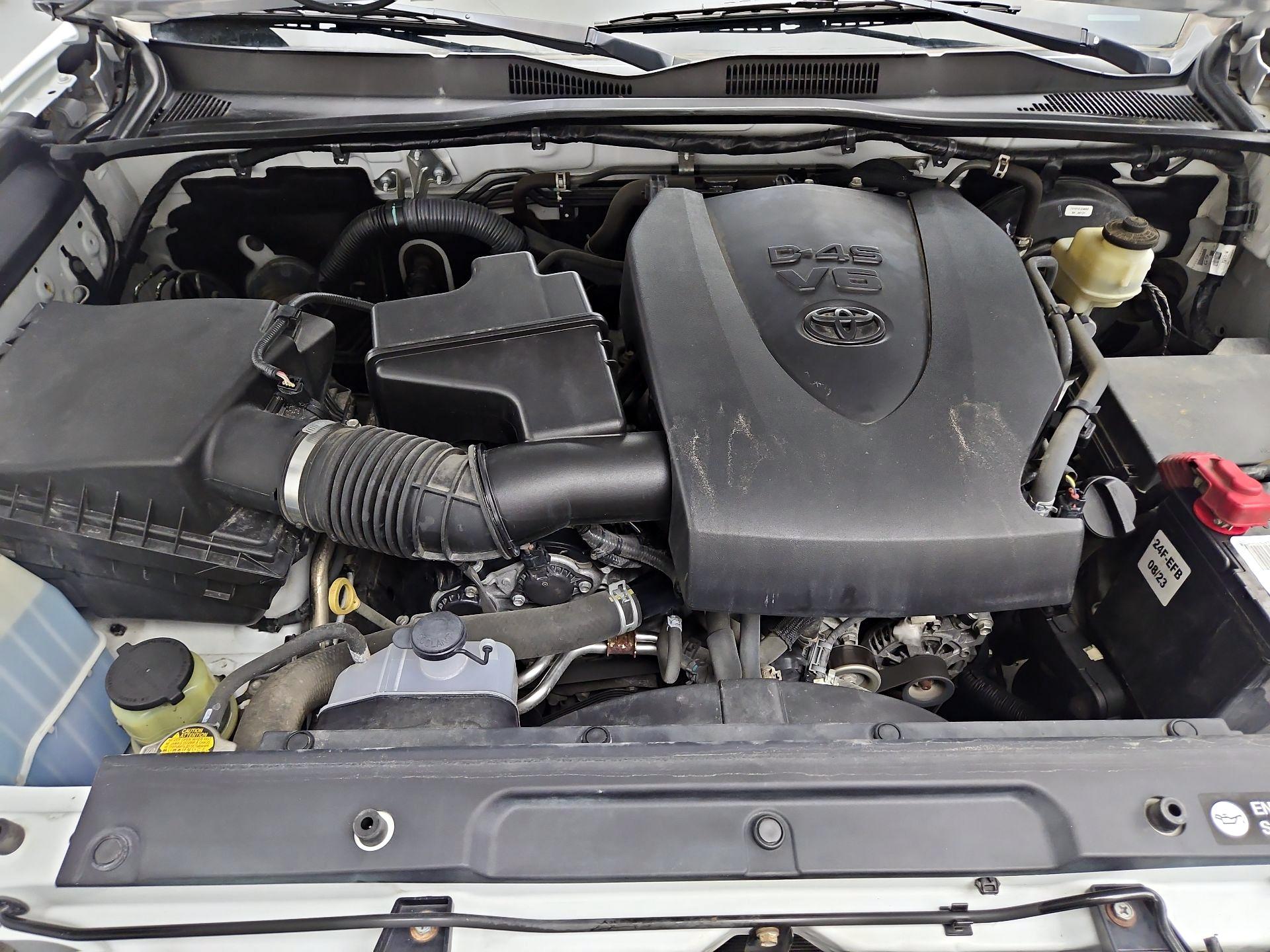 Thumbnail: 2016 Toyota Tacoma - 20