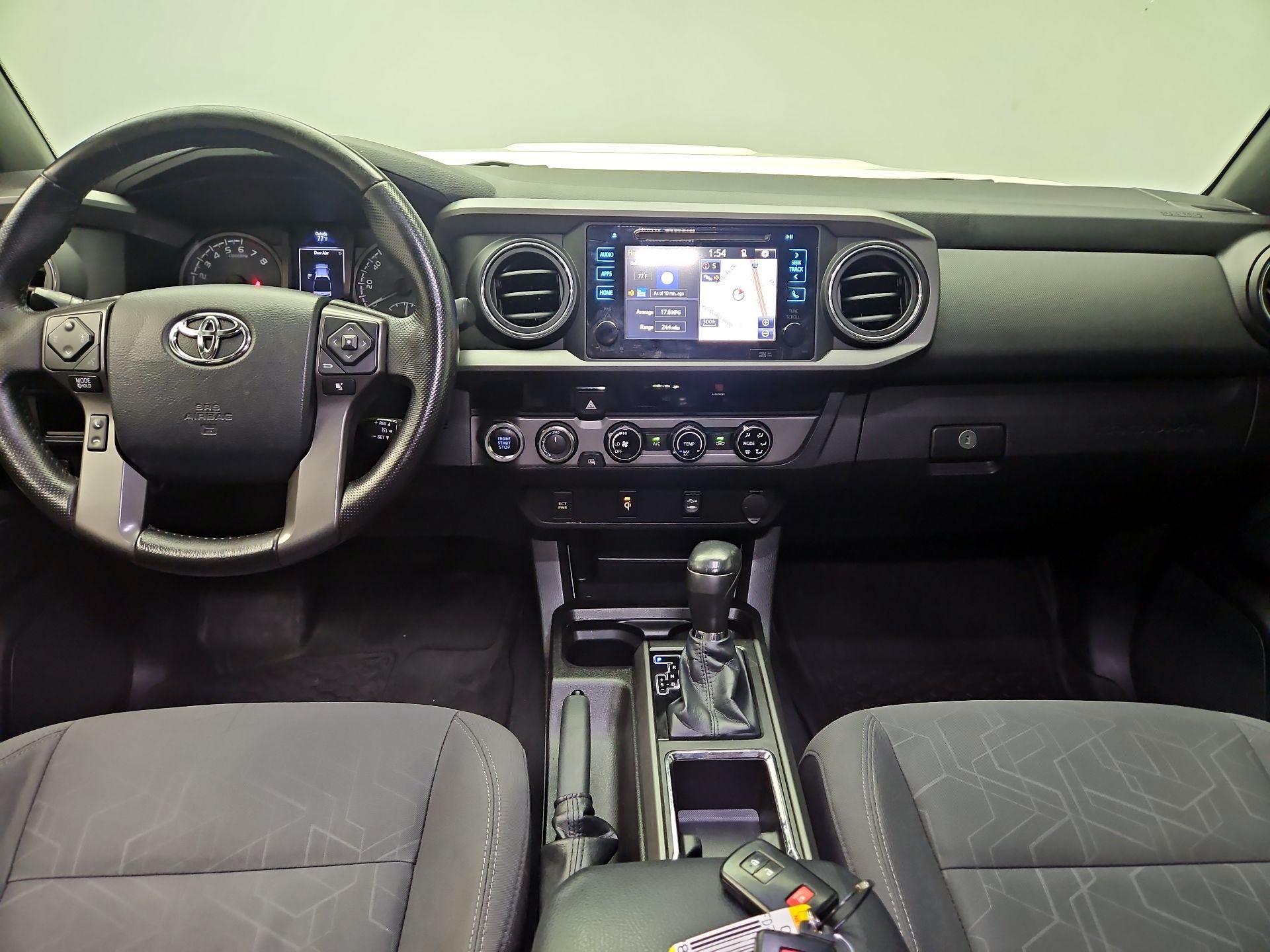 Thumbnail: 2016 Toyota Tacoma - 8