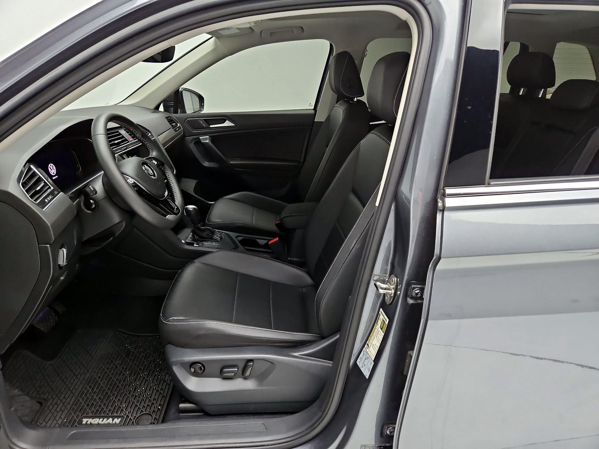 Thumbnail: 2021 Volkswagen Tiguan - 11