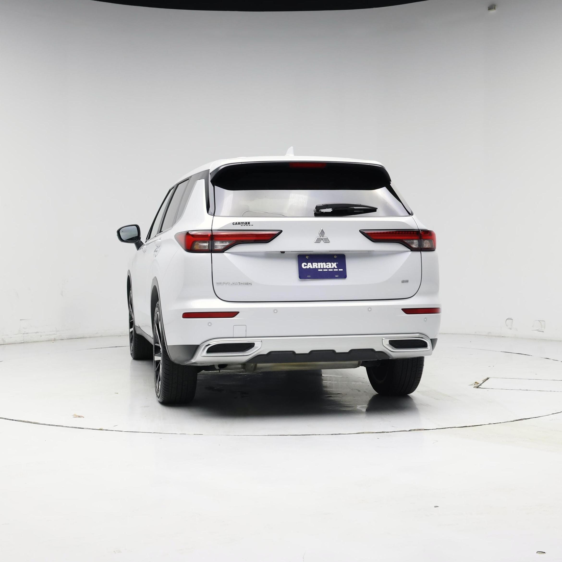 Thumbnail: 2022 Mitsubishi Outlander - 6