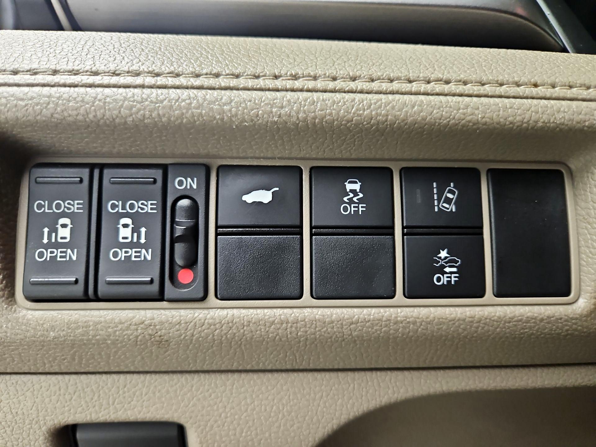 Thumbnail: 2019 Honda Odyssey - 13