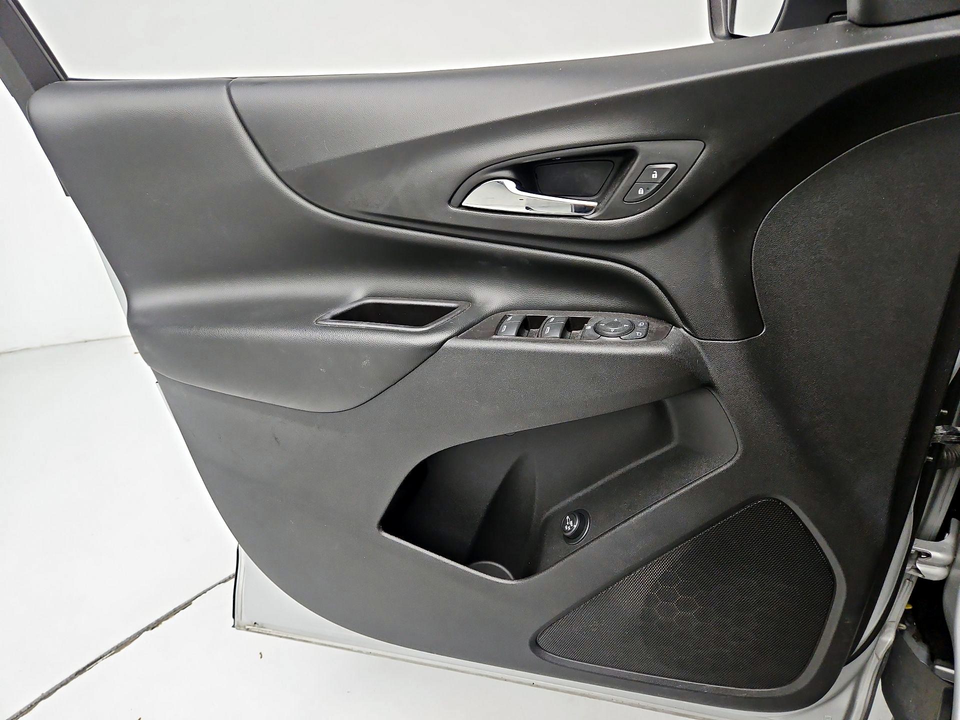 Thumbnail: 2019 Chevrolet Equinox - 12