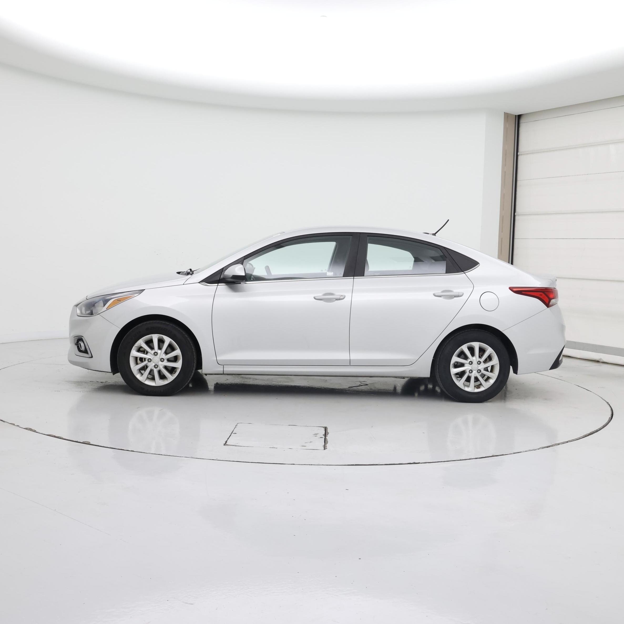 Thumbnail: 2020 Hyundai Accent - 3