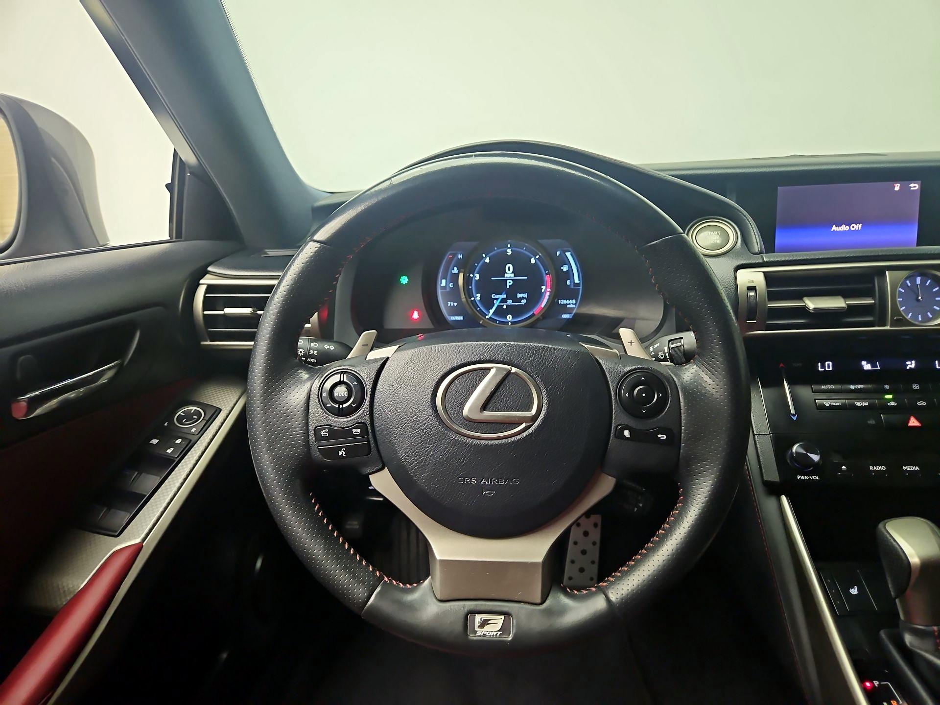 Thumbnail: 2014 Lexus IS - 10