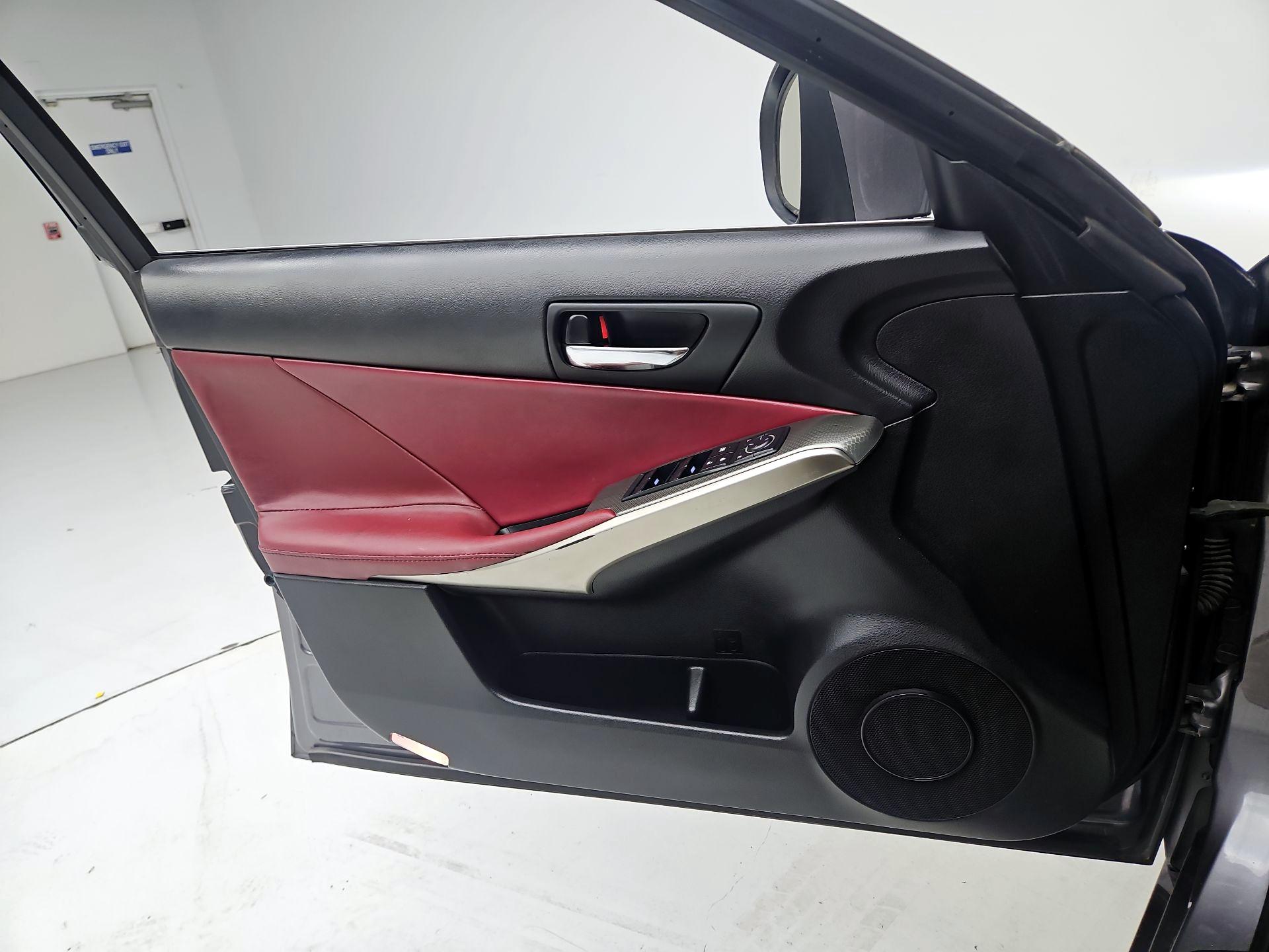 Thumbnail: 2014 Lexus IS - 12