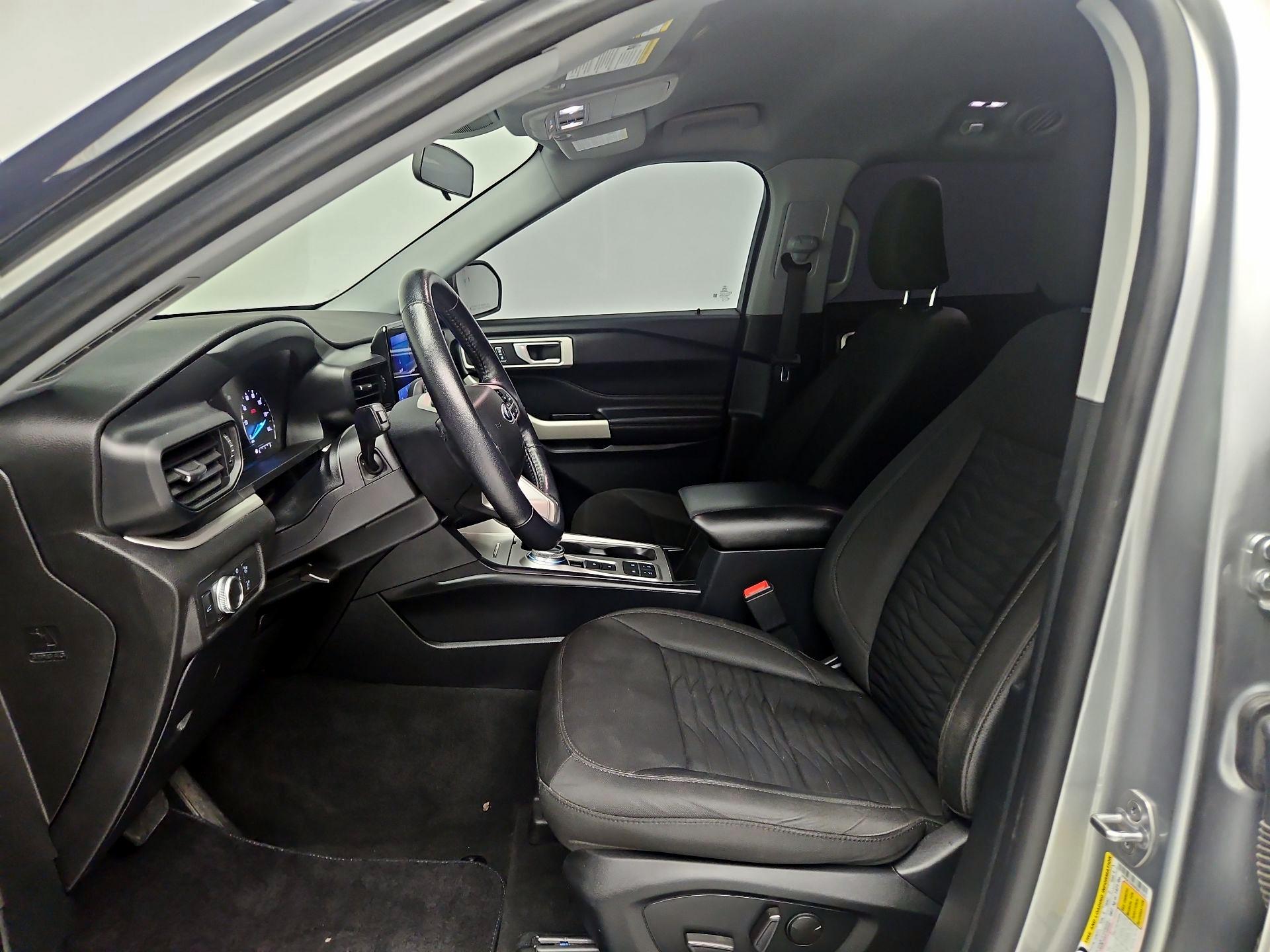 Thumbnail: 2021 Ford Explorer - 9