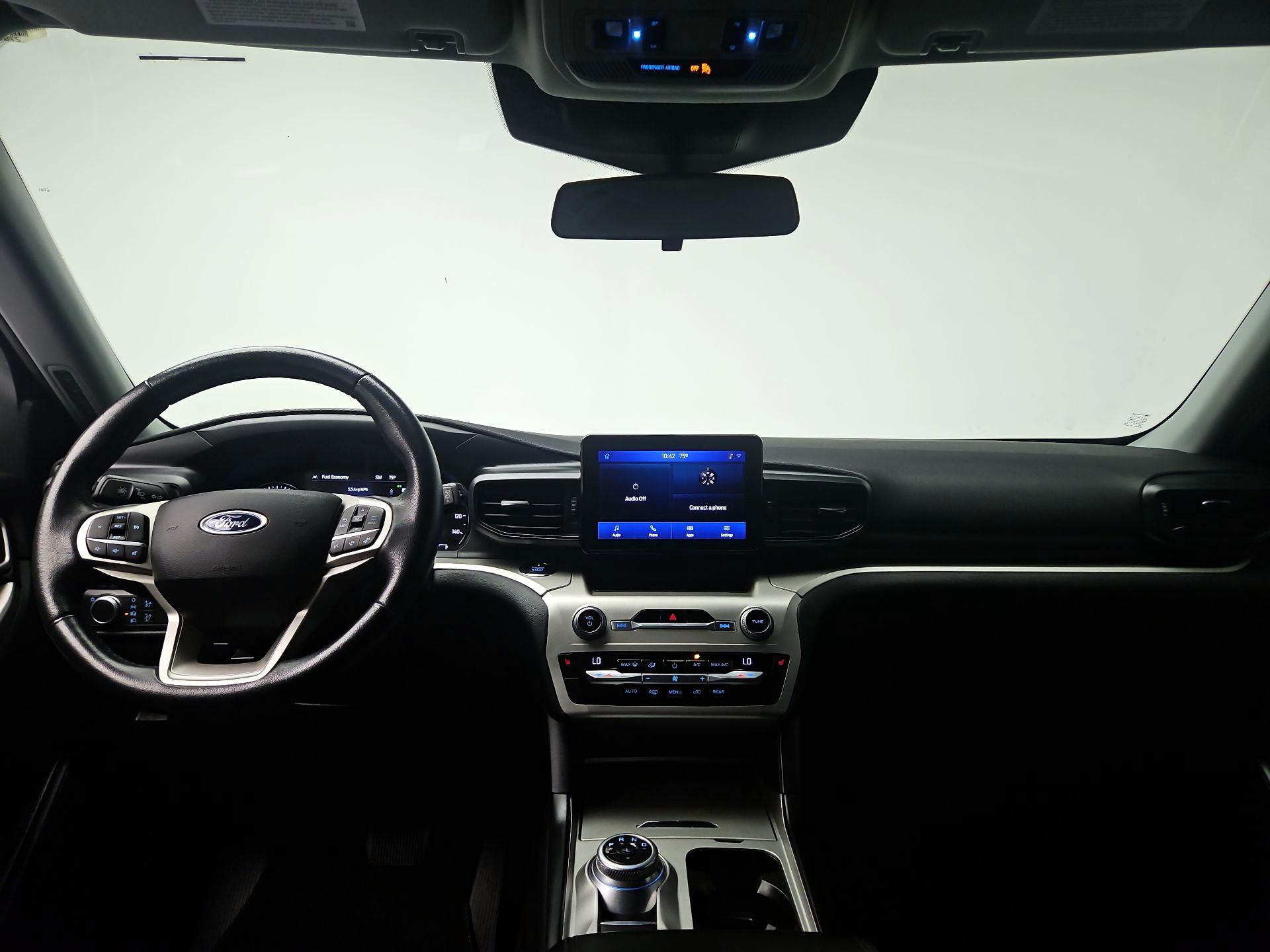 Thumbnail: 2021 Ford Explorer - 8