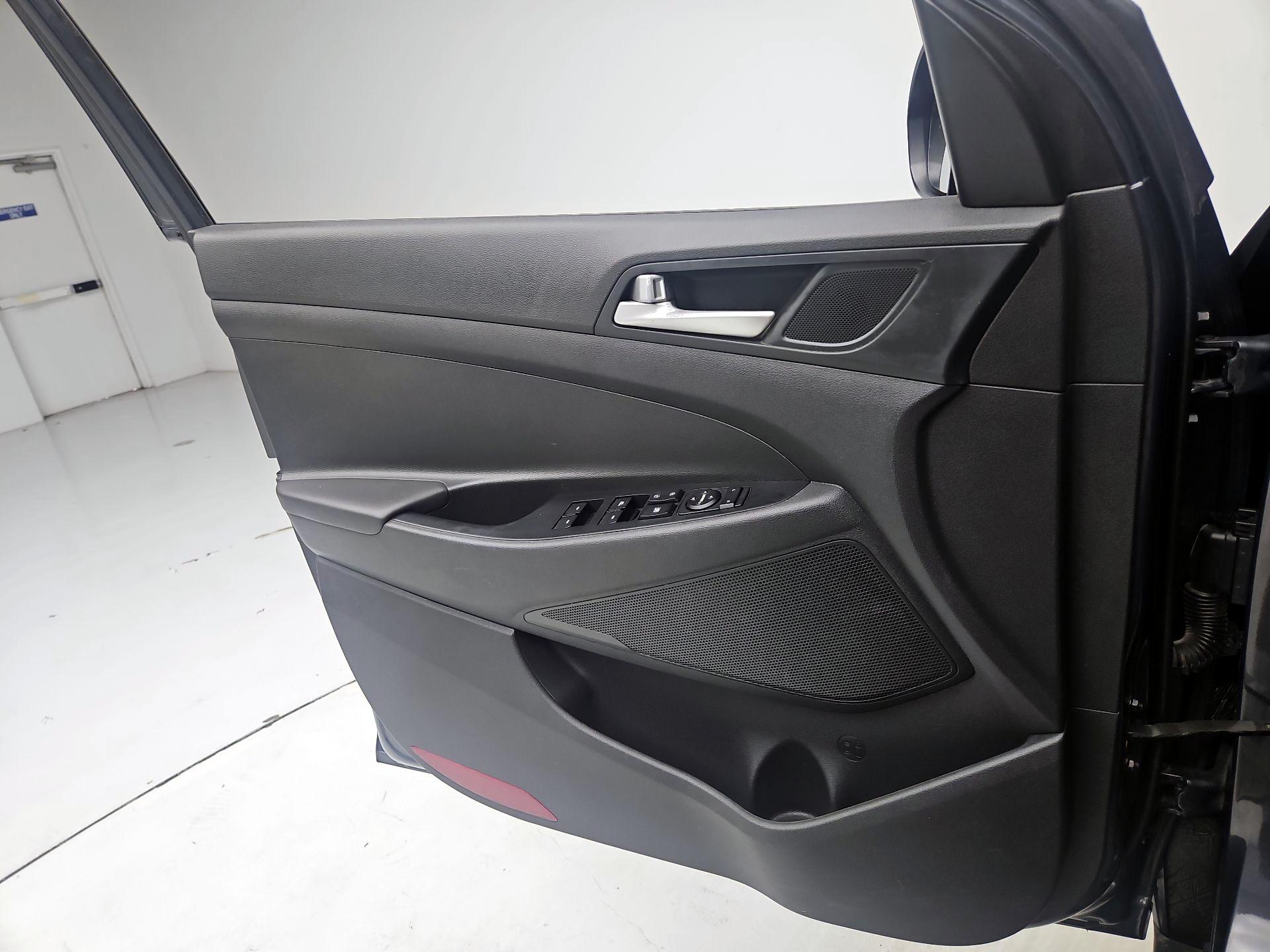 Thumbnail: 2021 Hyundai Tucson - 12