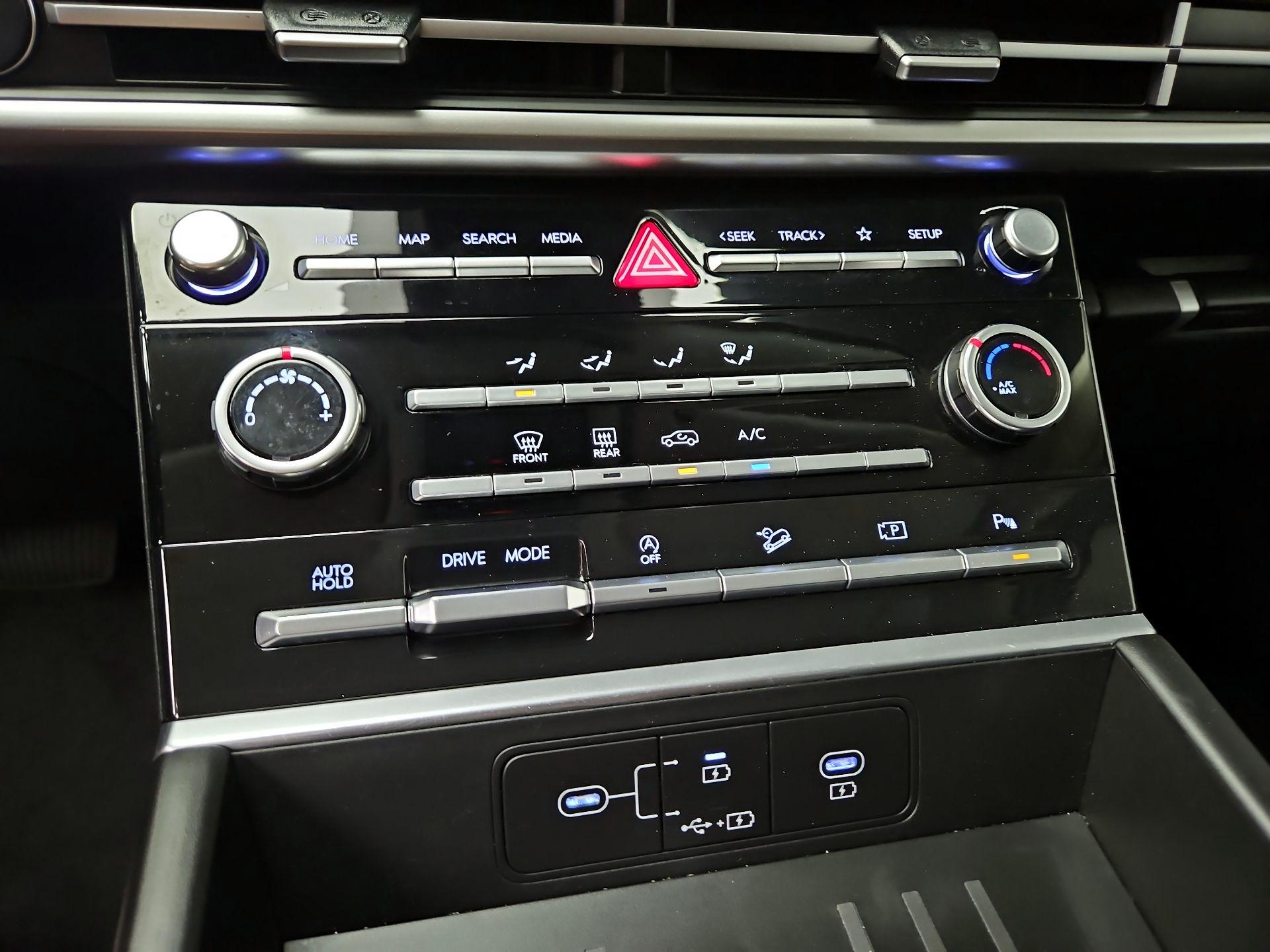 Thumbnail: 2024 Hyundai Santa Fe - 16