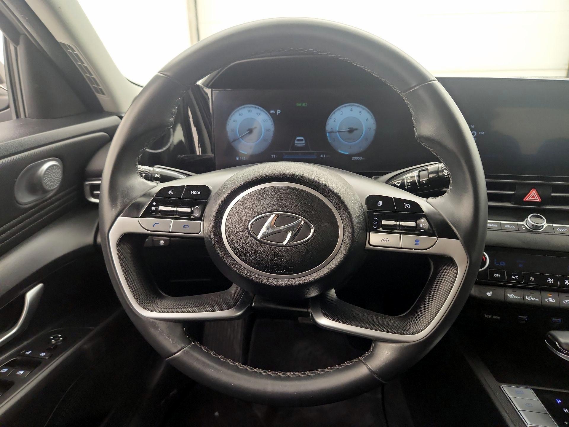 Thumbnail: 2023 Hyundai Elantra - 10