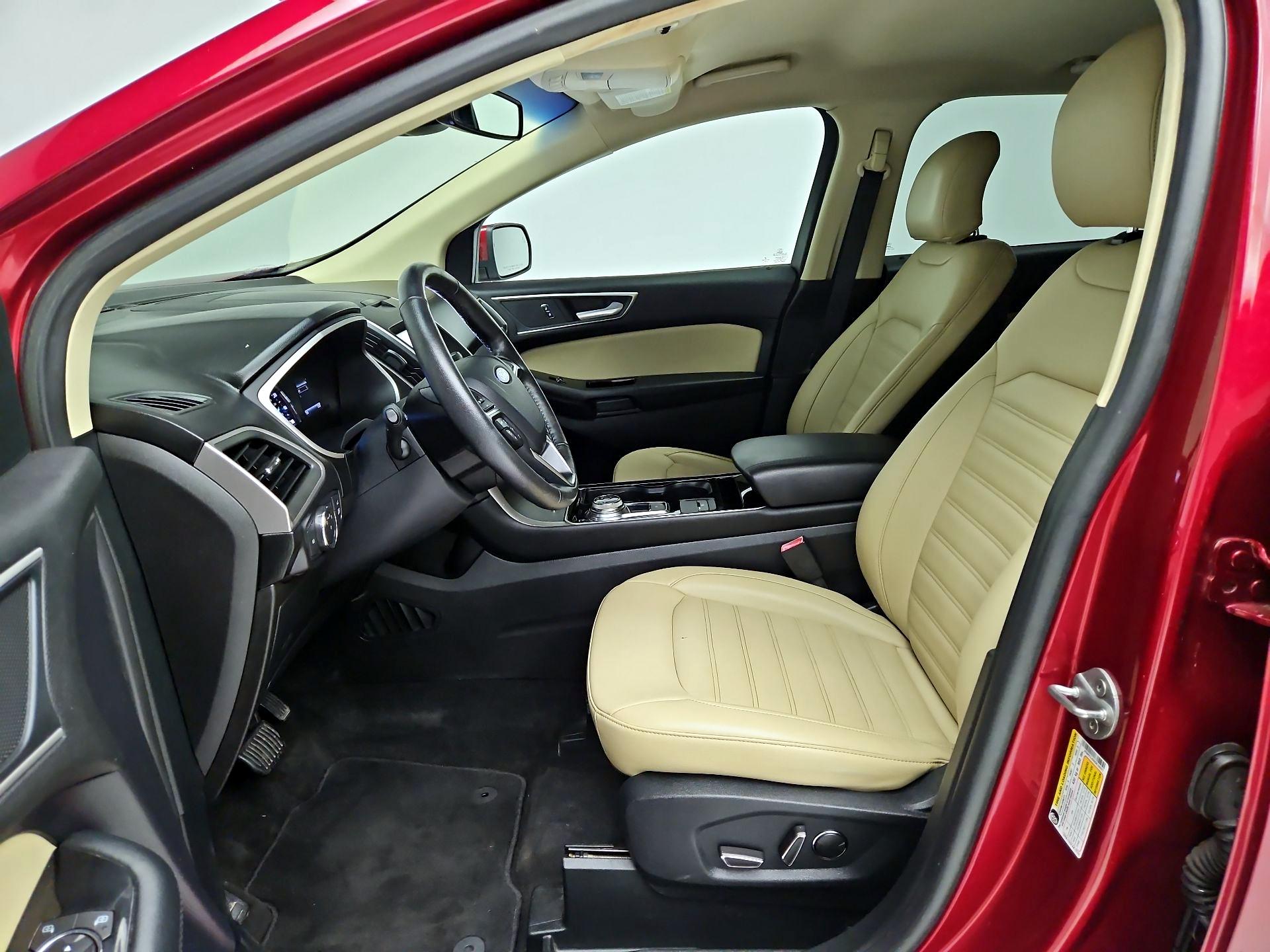 Thumbnail: 2019 Ford Edge - 11