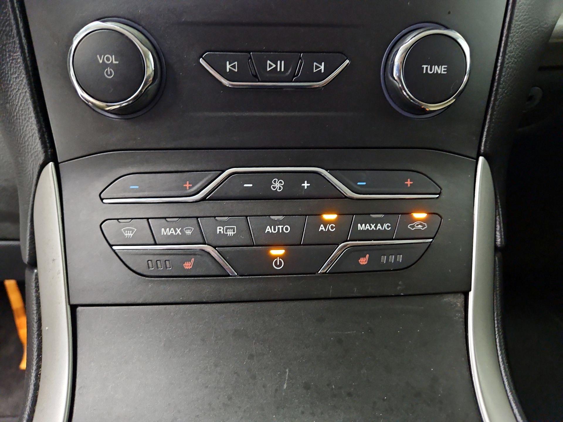 Thumbnail: 2019 Ford Edge - 17