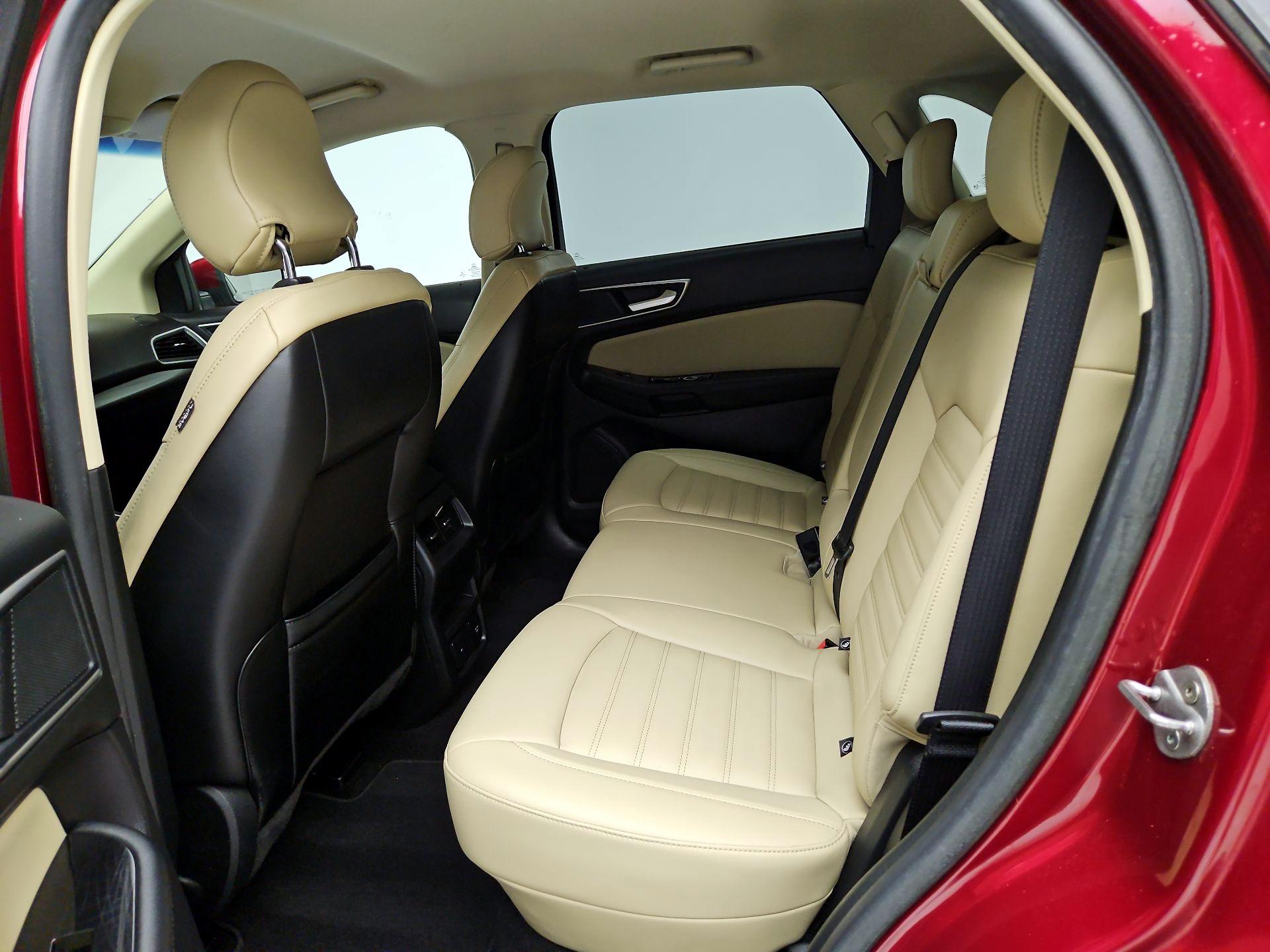 Thumbnail: 2019 Ford Edge - 20