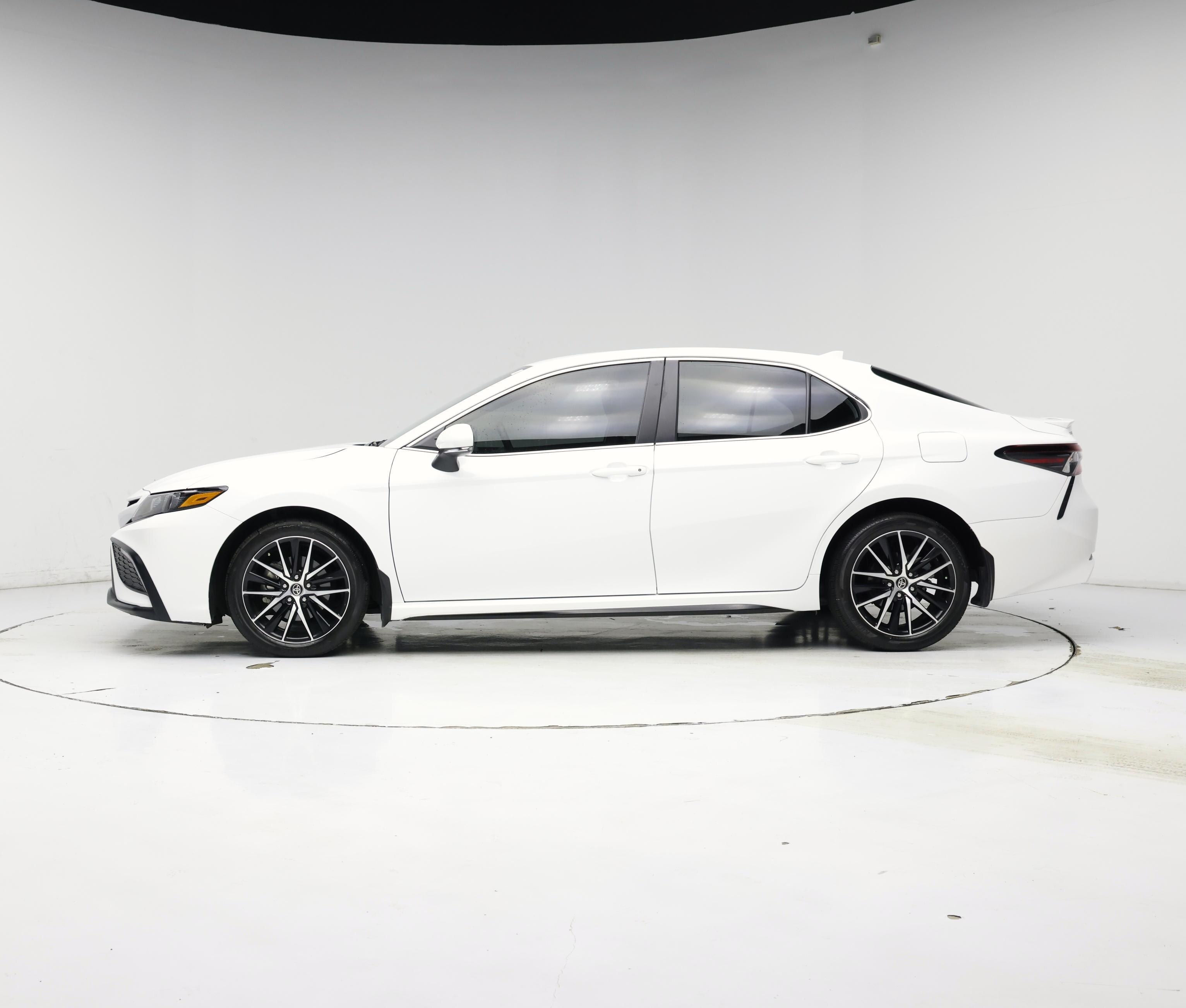 Thumbnail: 2024 Toyota Camry - 3