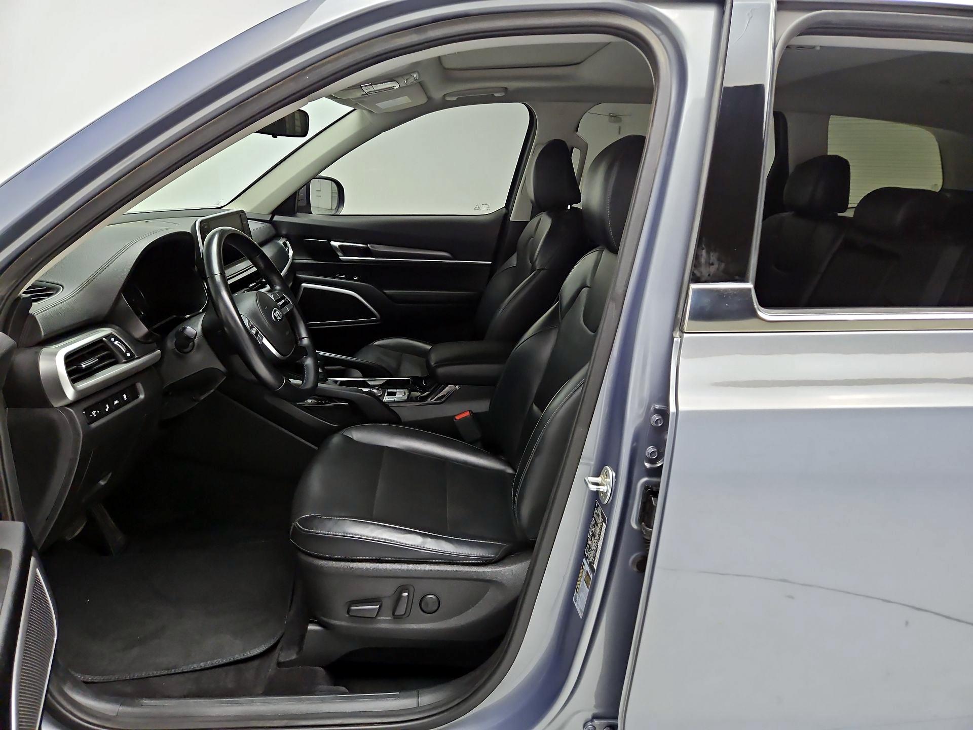 Thumbnail: 2020 Kia Telluride - 11