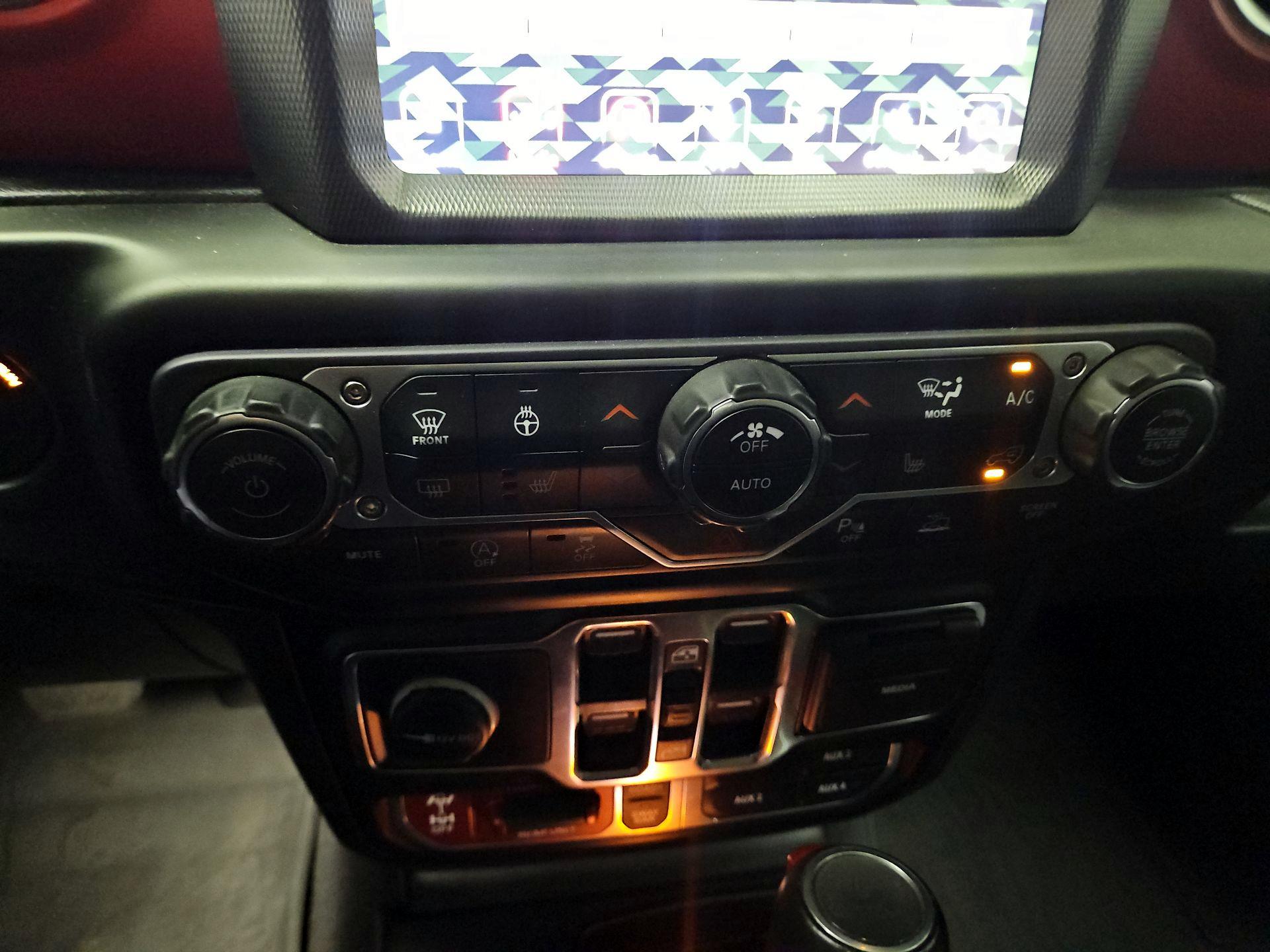 Thumbnail: 2023 Jeep Wrangler - 17