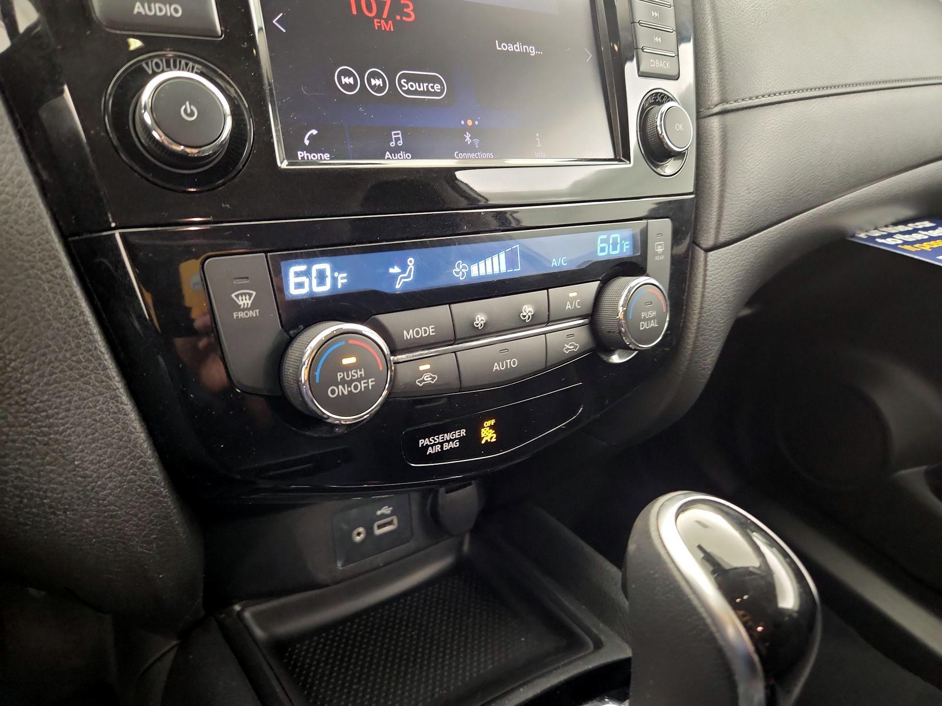 Thumbnail: 2020 Nissan Rogue - 16