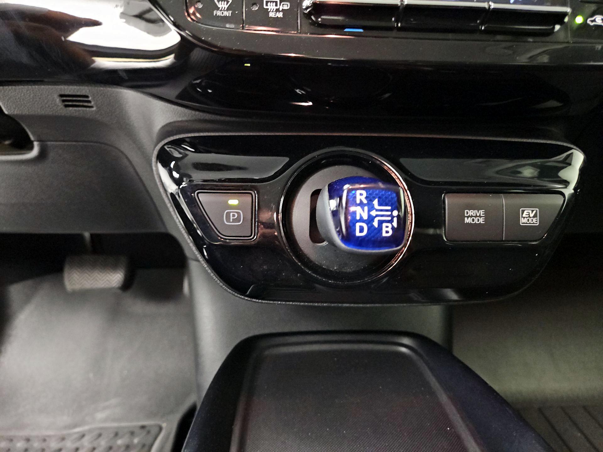 Thumbnail: 2021 Toyota Prius - 17