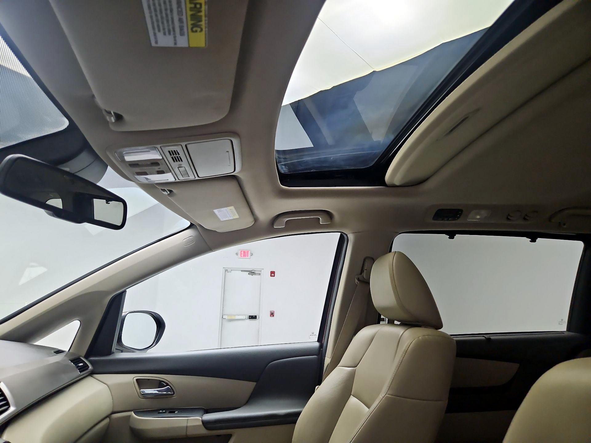 Thumbnail: 2016 Honda Odyssey - 19