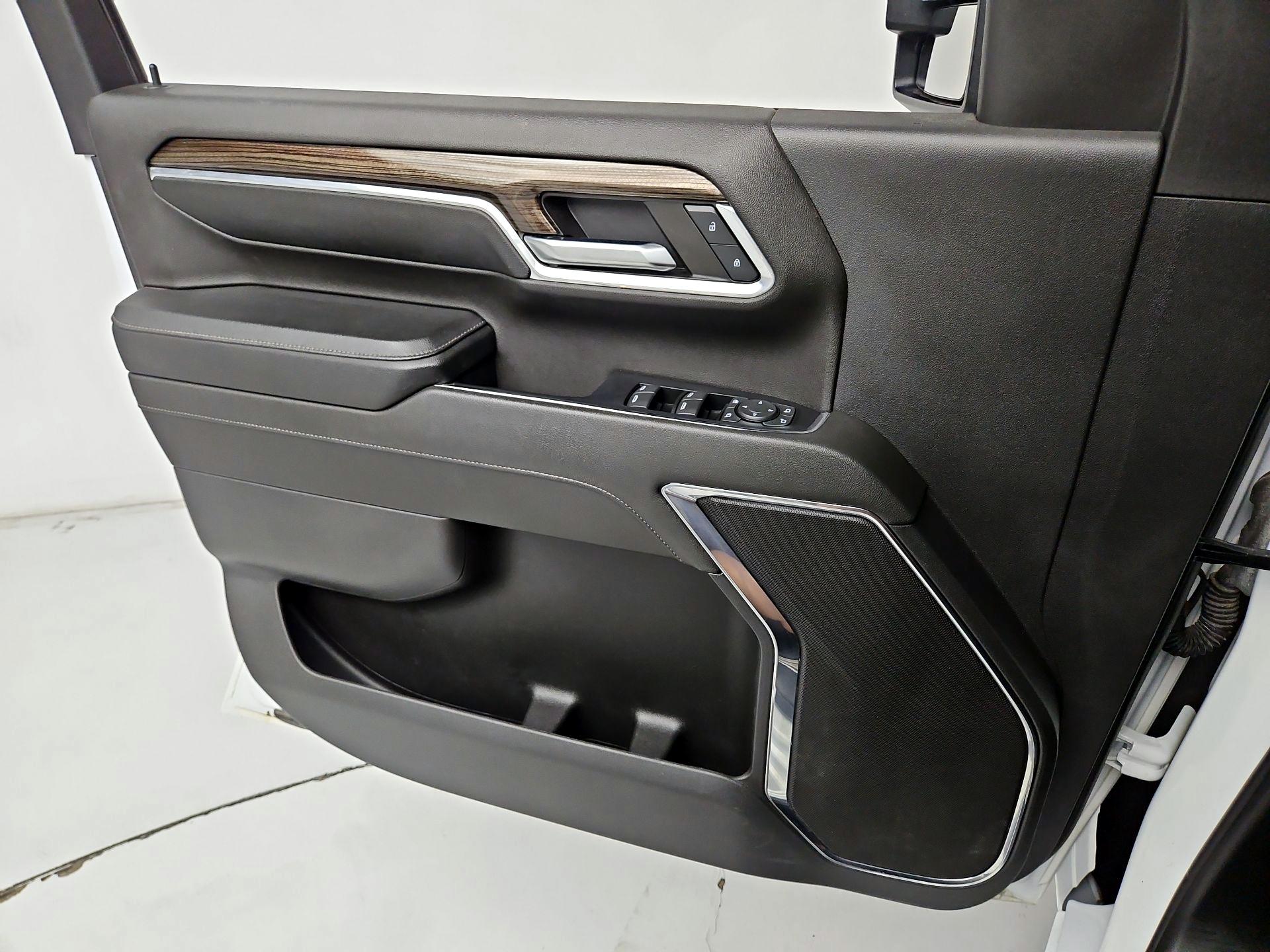 Thumbnail: 2024 Chevrolet Silverado 3500 - 12