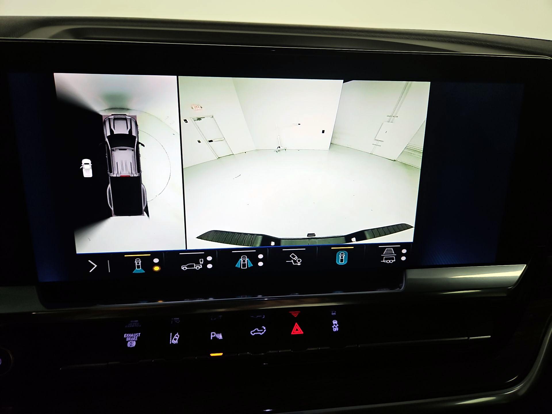 Thumbnail: 2024 Chevrolet Silverado 3500 - 15