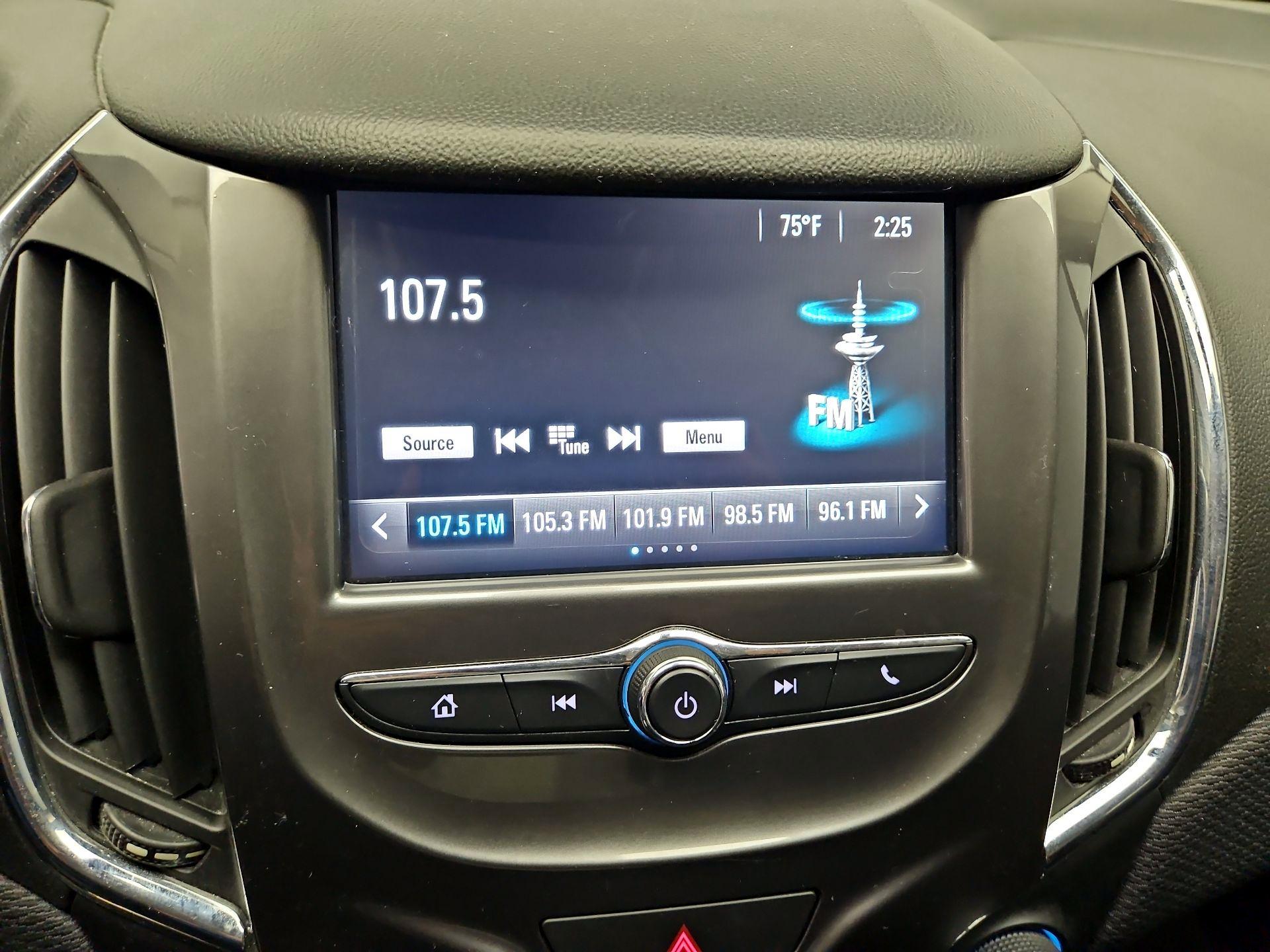 Thumbnail: 2017 Chevrolet Cruze - 15