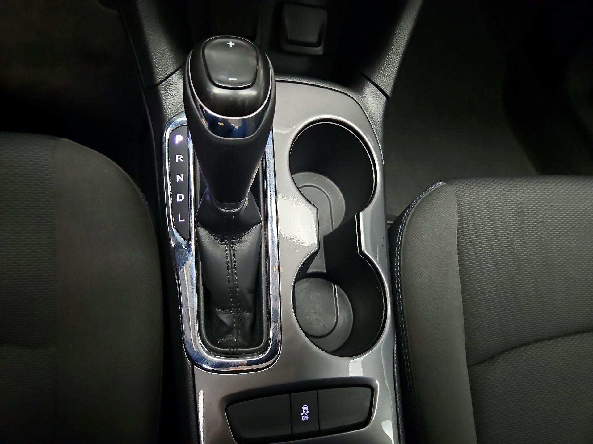 Thumbnail: 2017 Chevrolet Cruze - 17