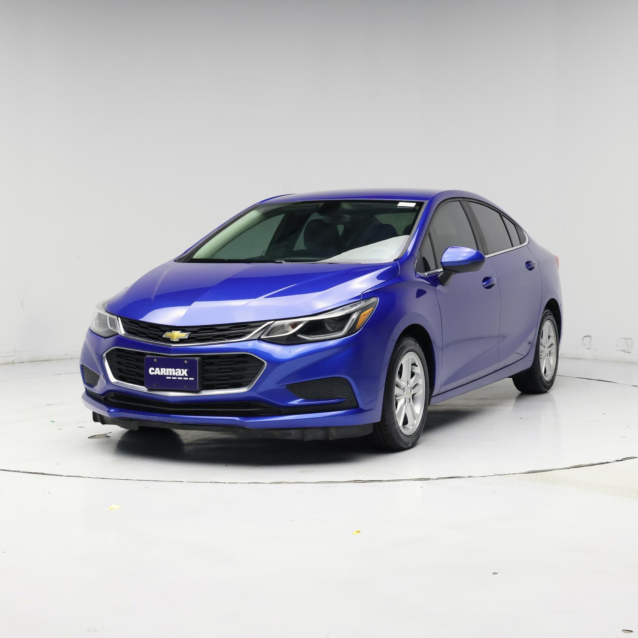 Thumbnail: 2017 Chevrolet Cruze - 4