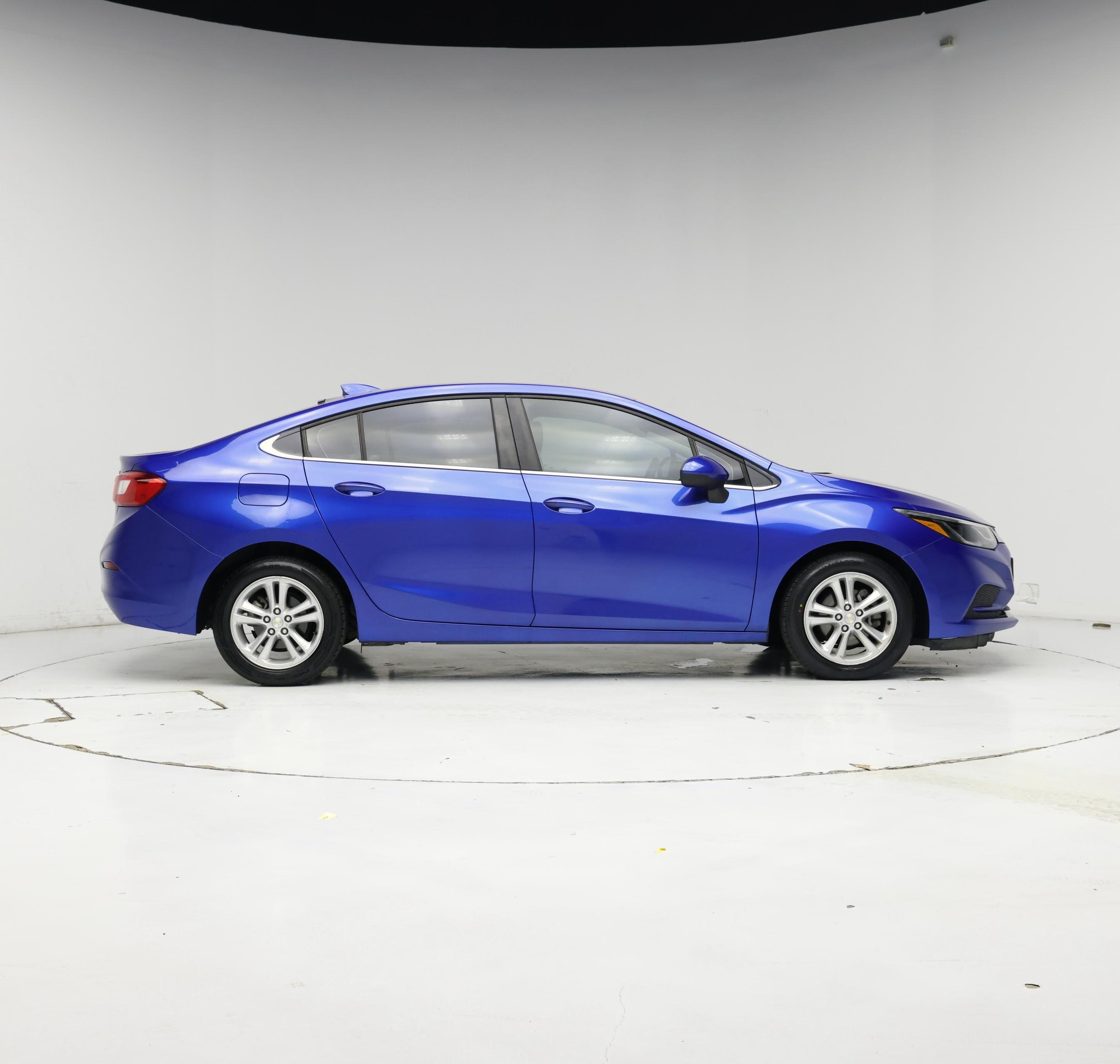 Thumbnail: 2017 Chevrolet Cruze - 7