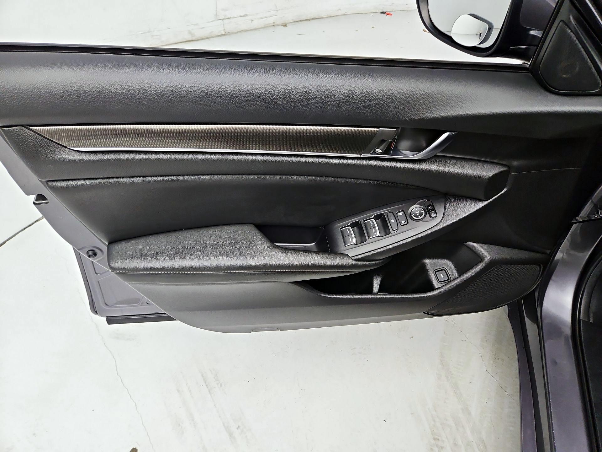 Thumbnail: 2019 Honda Accord - 12