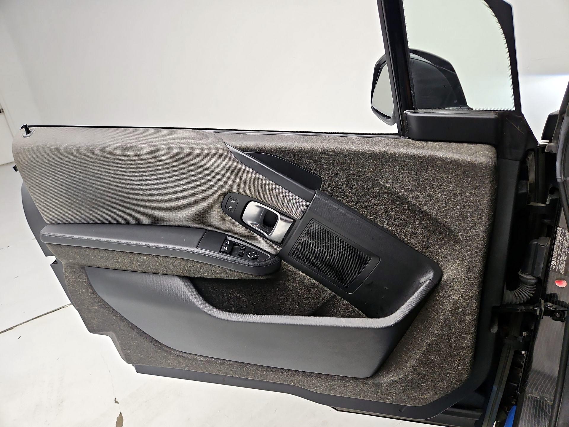 Thumbnail: 2017 BMW i3 - 12