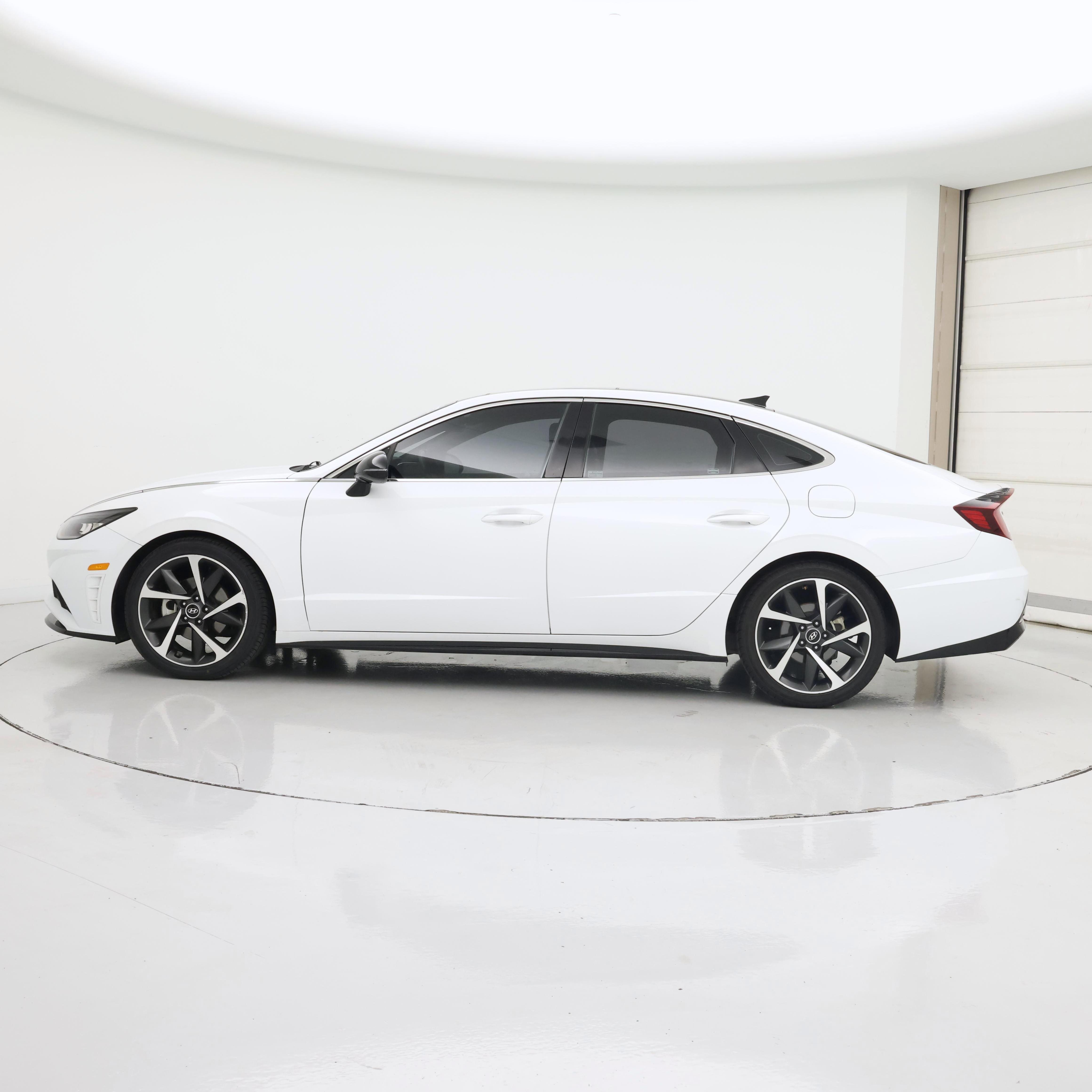 Thumbnail: 2021 Hyundai Sonata - 3