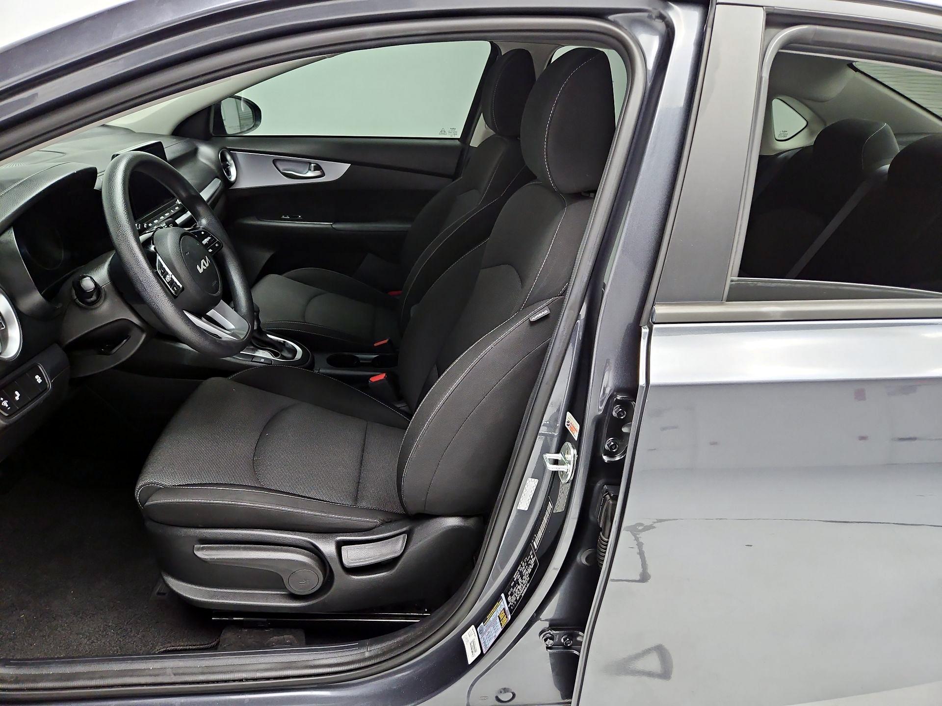 Thumbnail: 2022 Kia Forte - 11