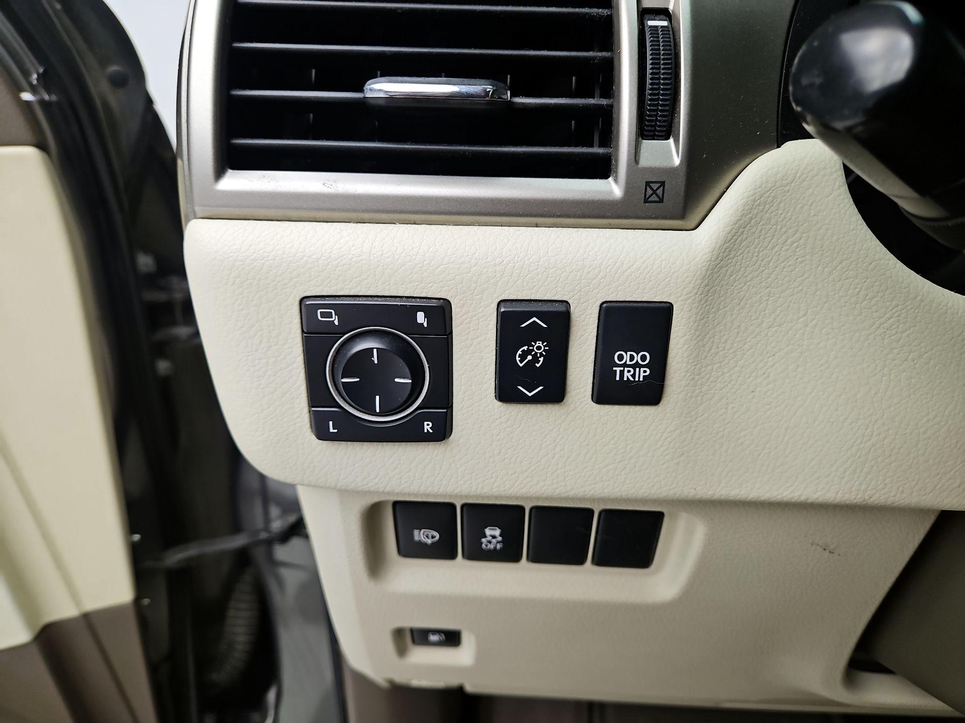 Thumbnail: 2014 Lexus GX - 13