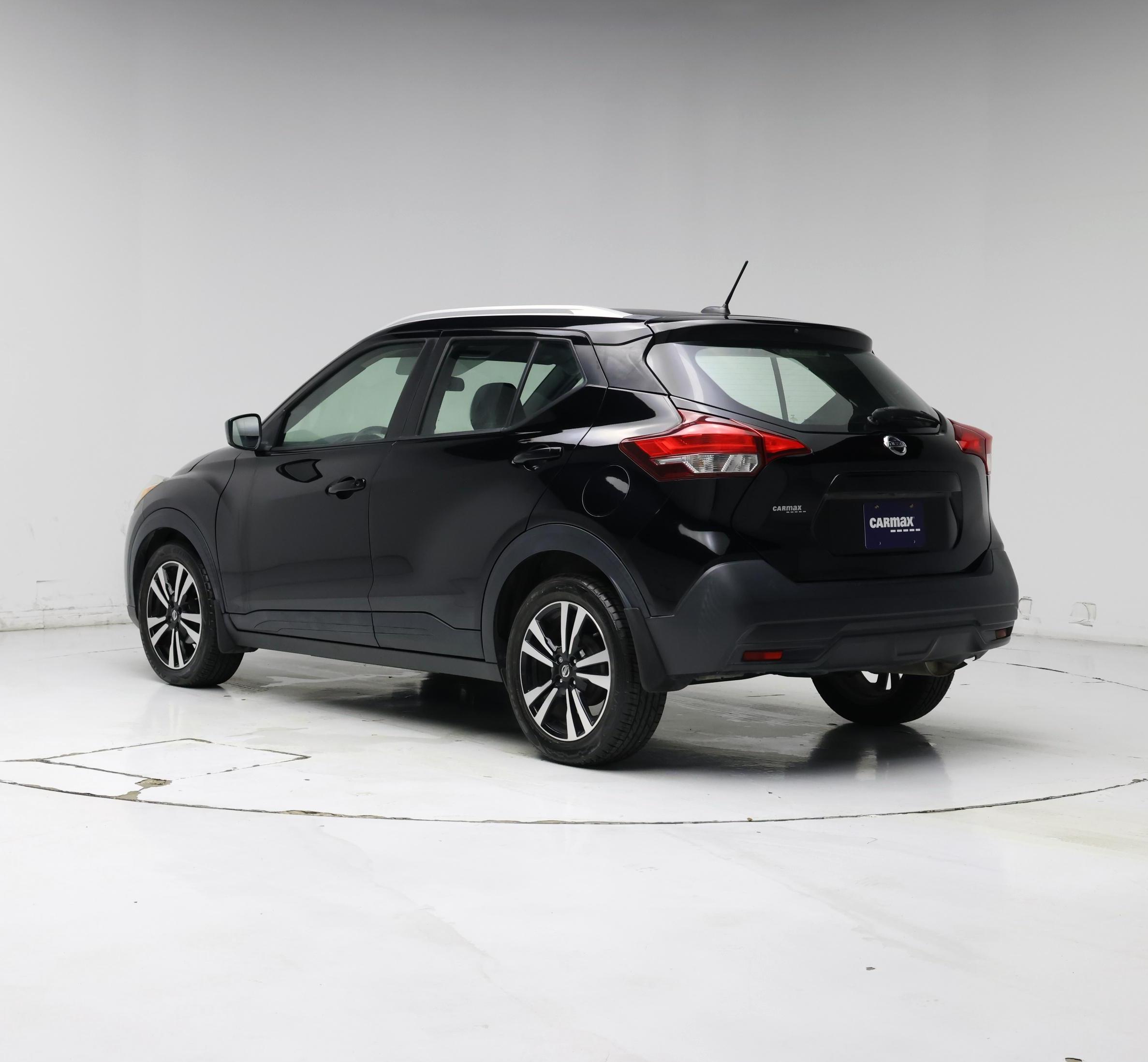 Thumbnail: 2019 Nissan Kicks - 2