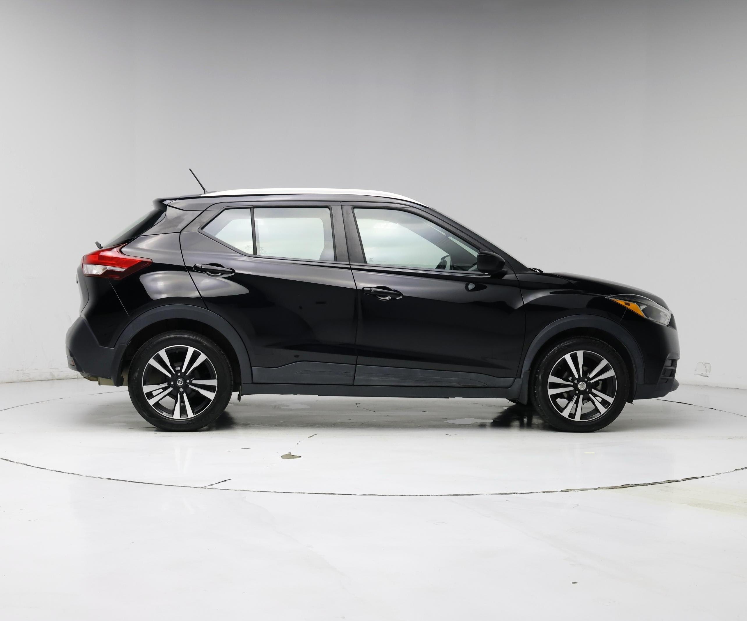 Thumbnail: 2019 Nissan Kicks - 7