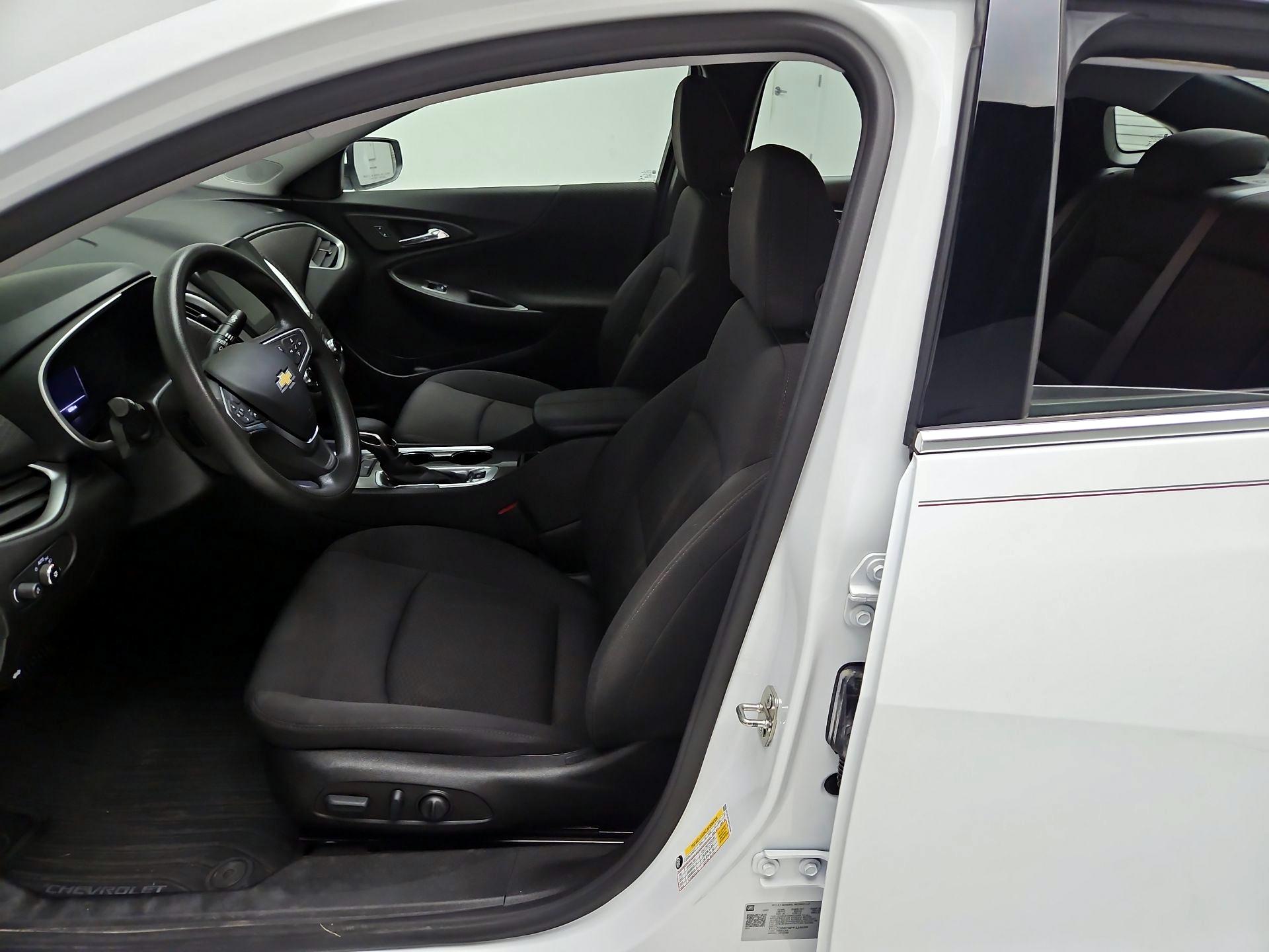 Thumbnail: 2023 Chevrolet Malibu - 11