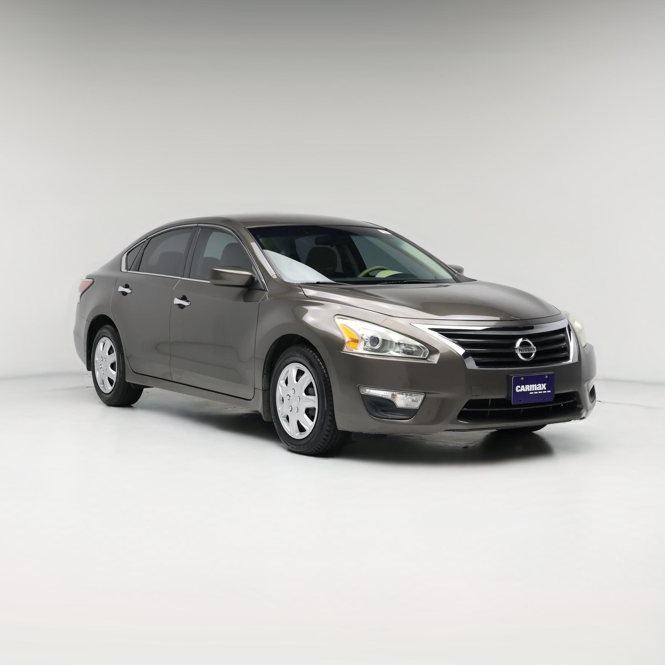 Thumbnail: 2015 Nissan Altima - 1