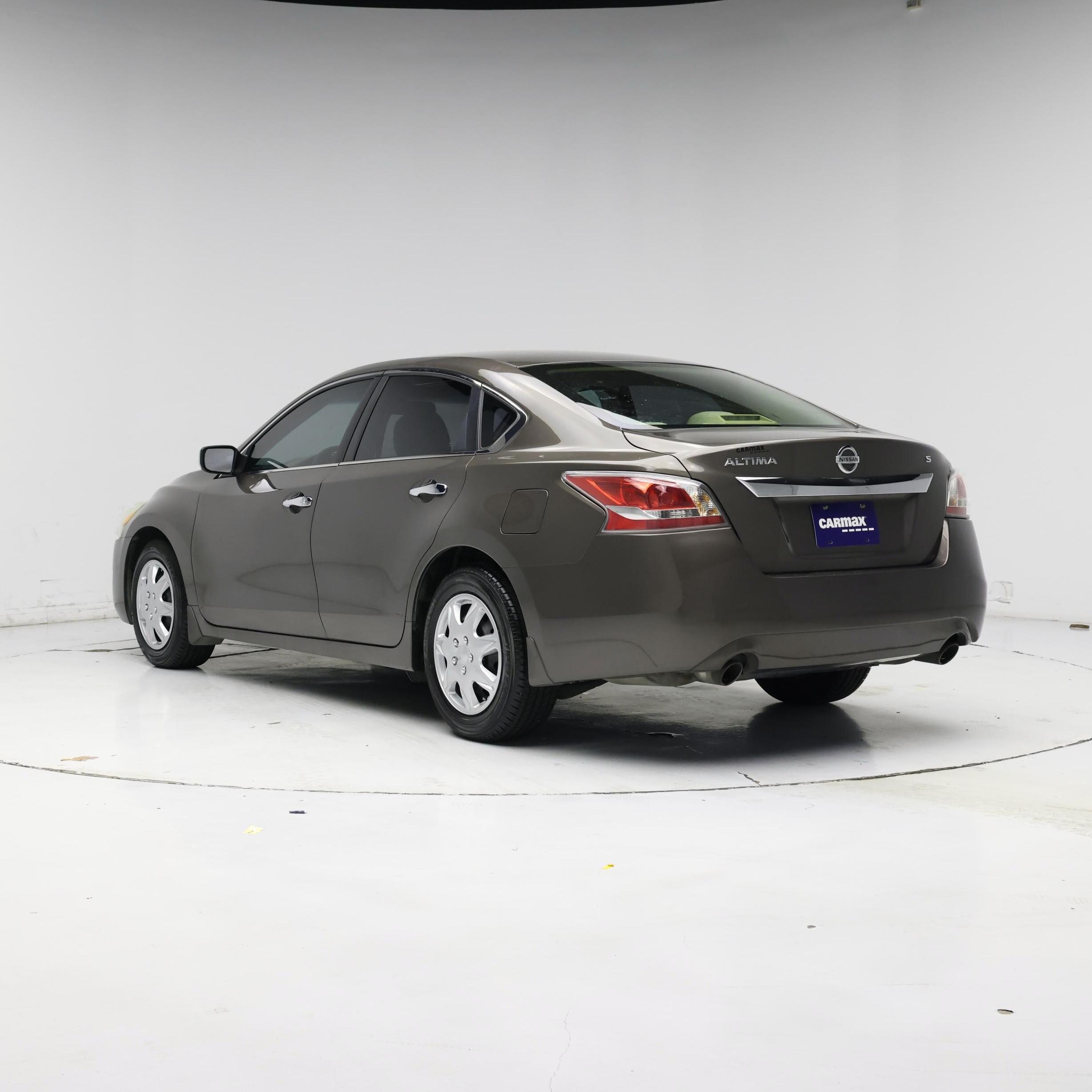 Thumbnail: 2015 Nissan Altima - 2