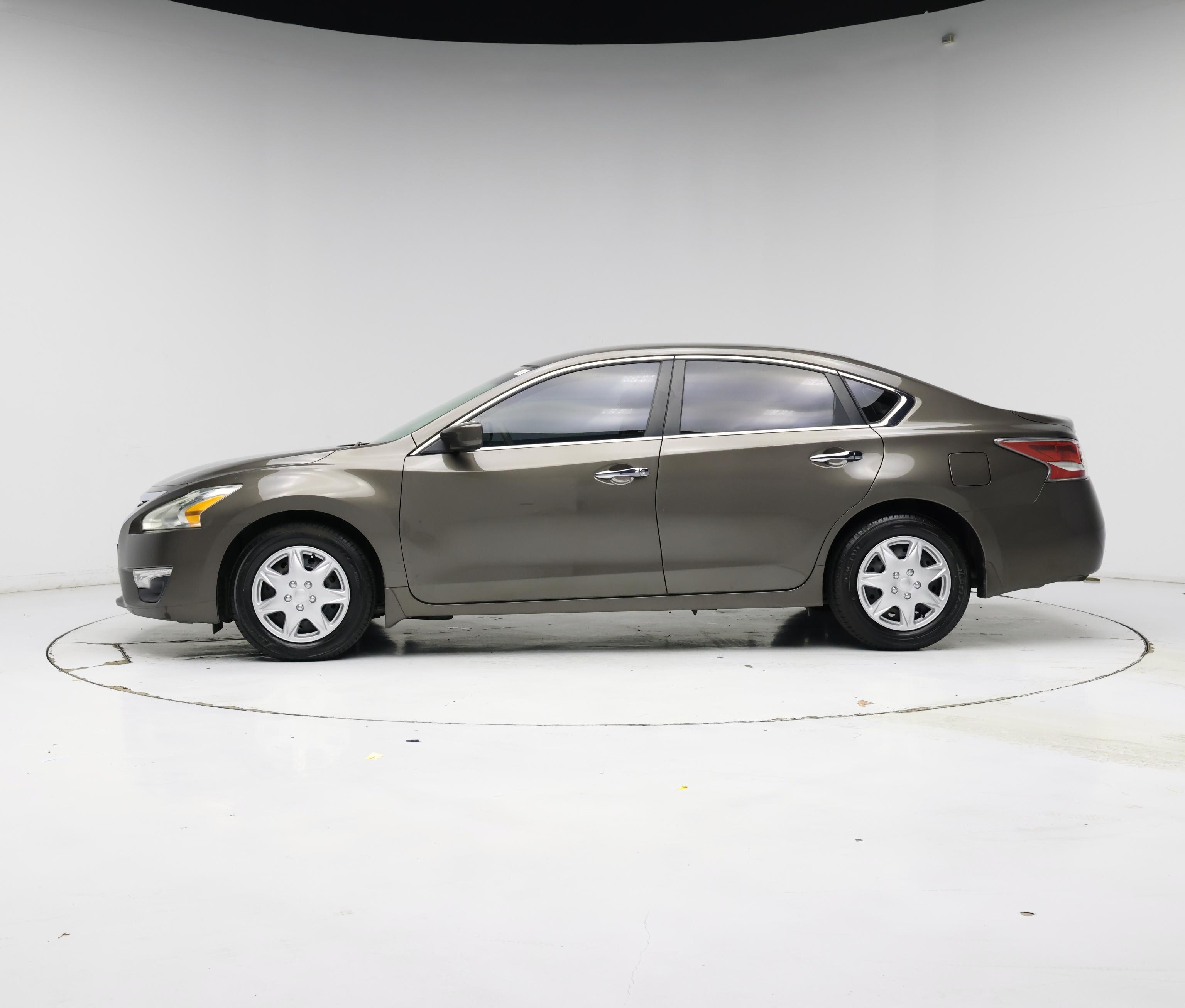 Thumbnail: 2015 Nissan Altima - 3