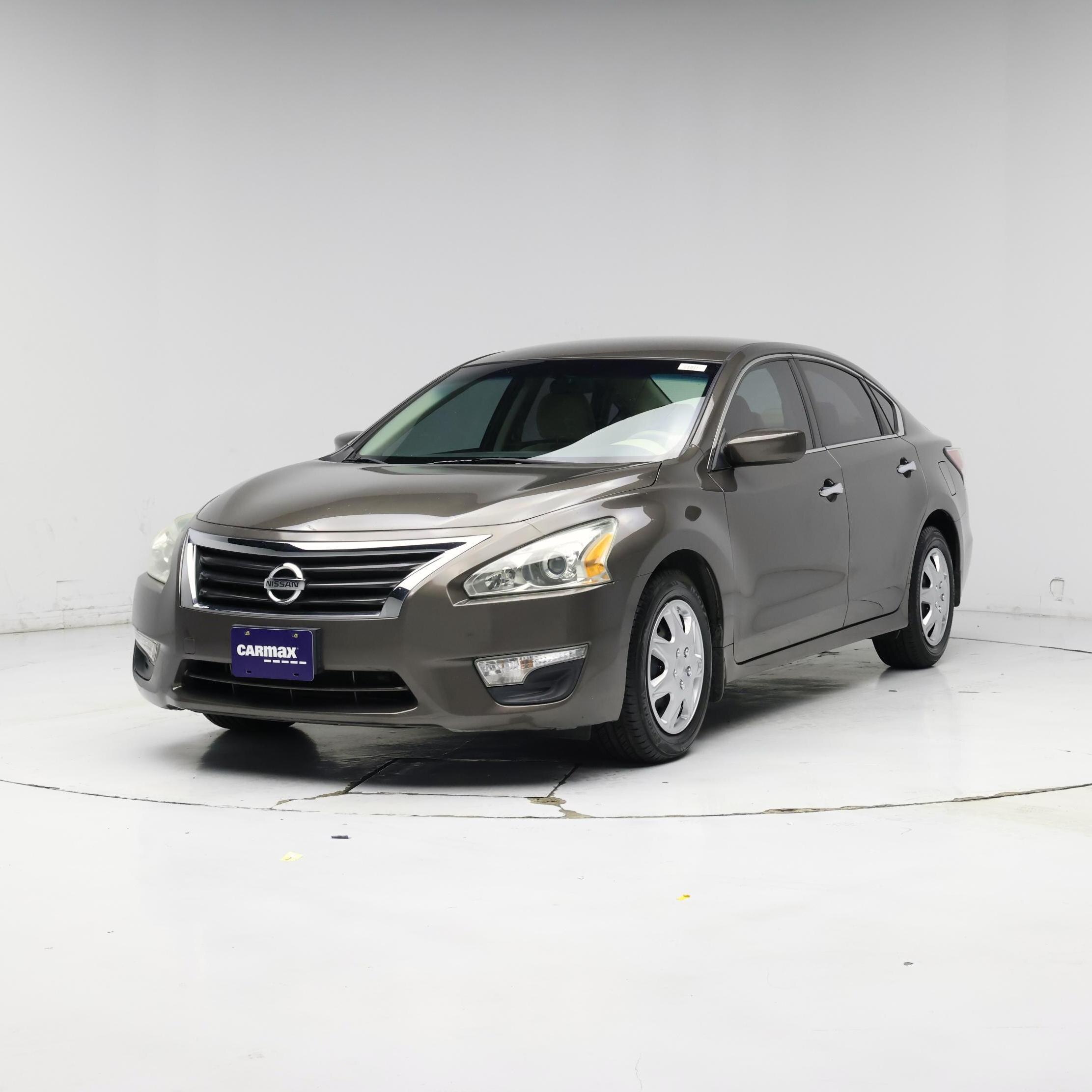 Thumbnail: 2015 Nissan Altima - 4