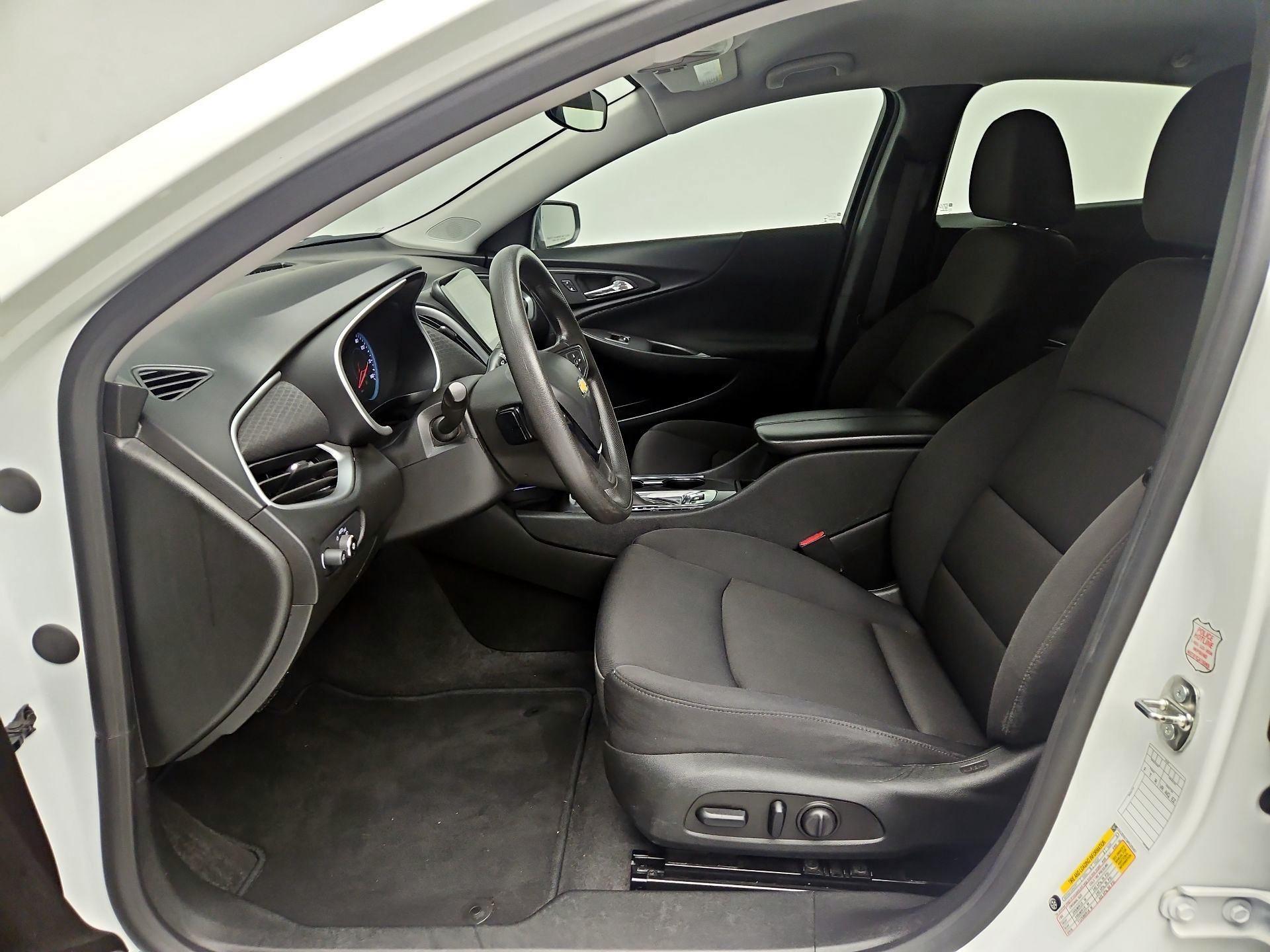 Thumbnail: 2023 Chevrolet Malibu - 11