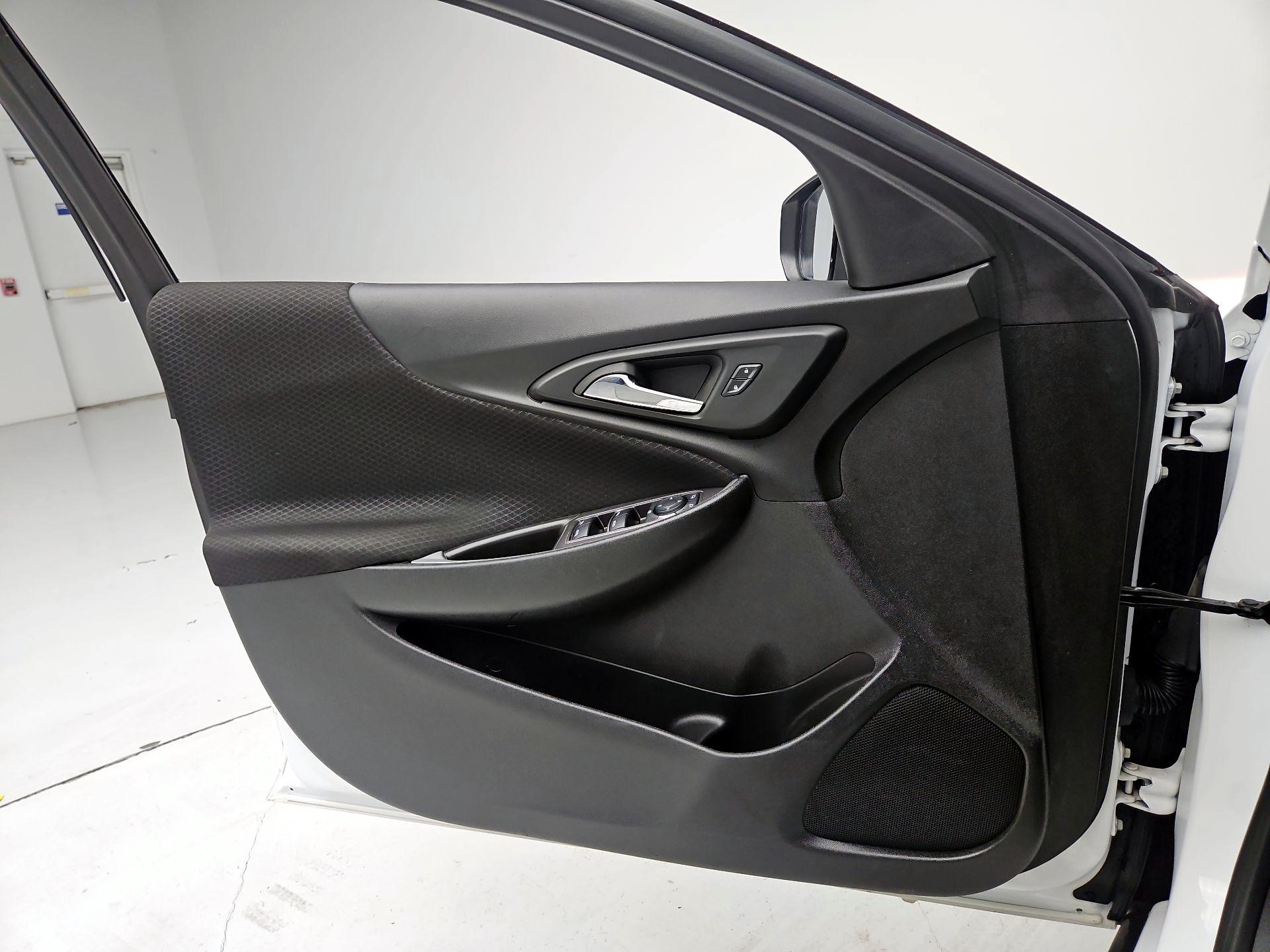 Thumbnail: 2023 Chevrolet Malibu - 12