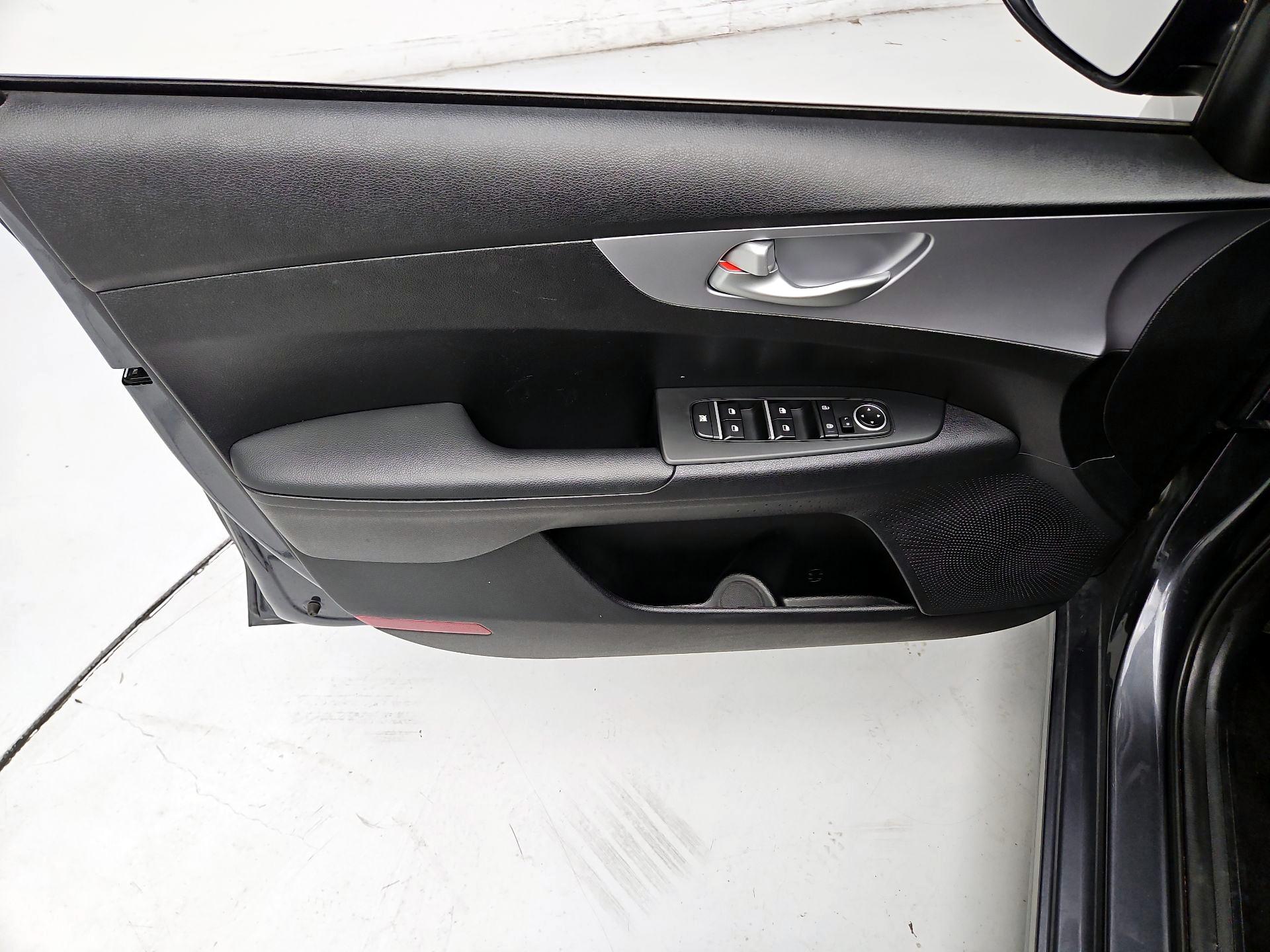Thumbnail: 2024 Kia Forte - 12