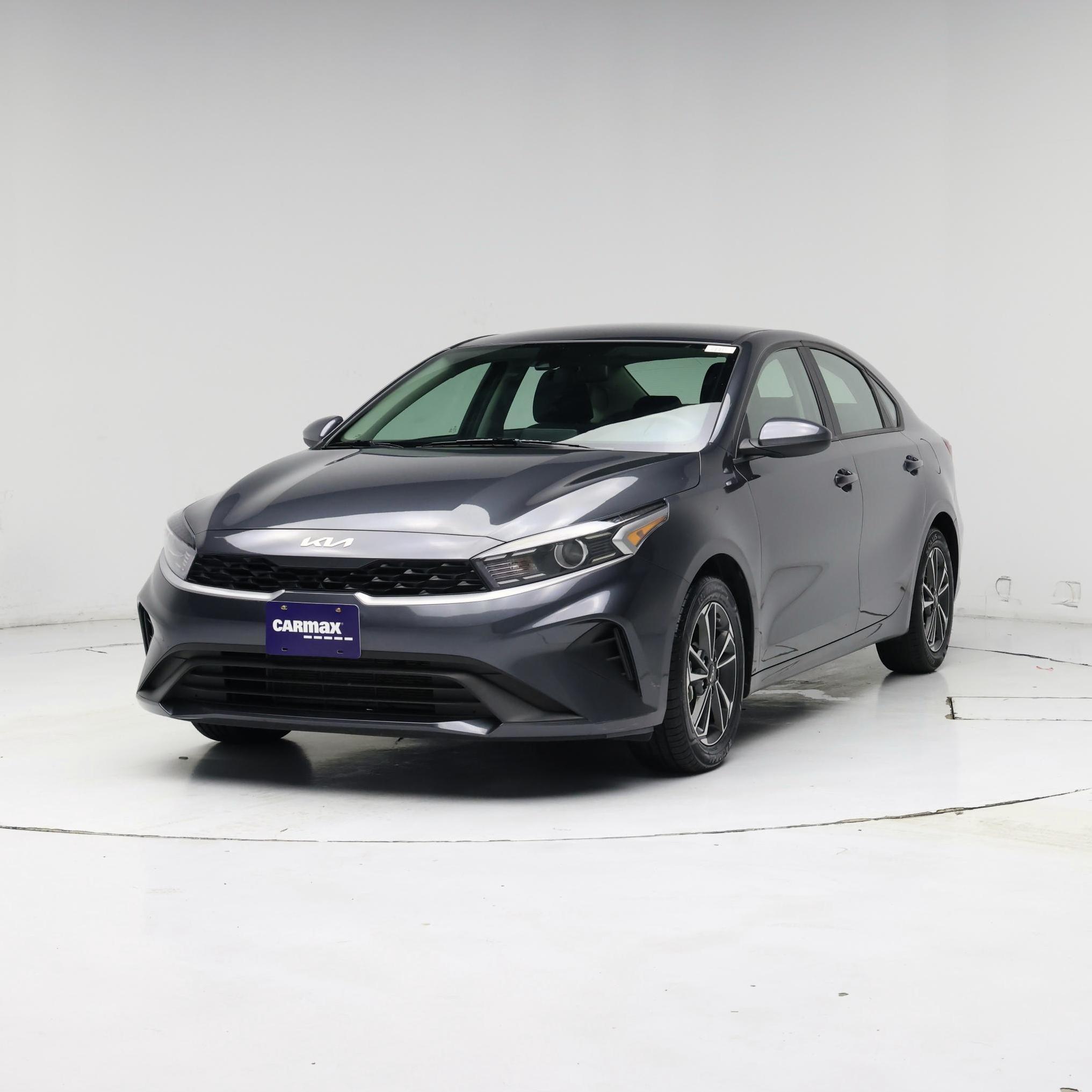 Thumbnail: 2024 Kia Forte - 4
