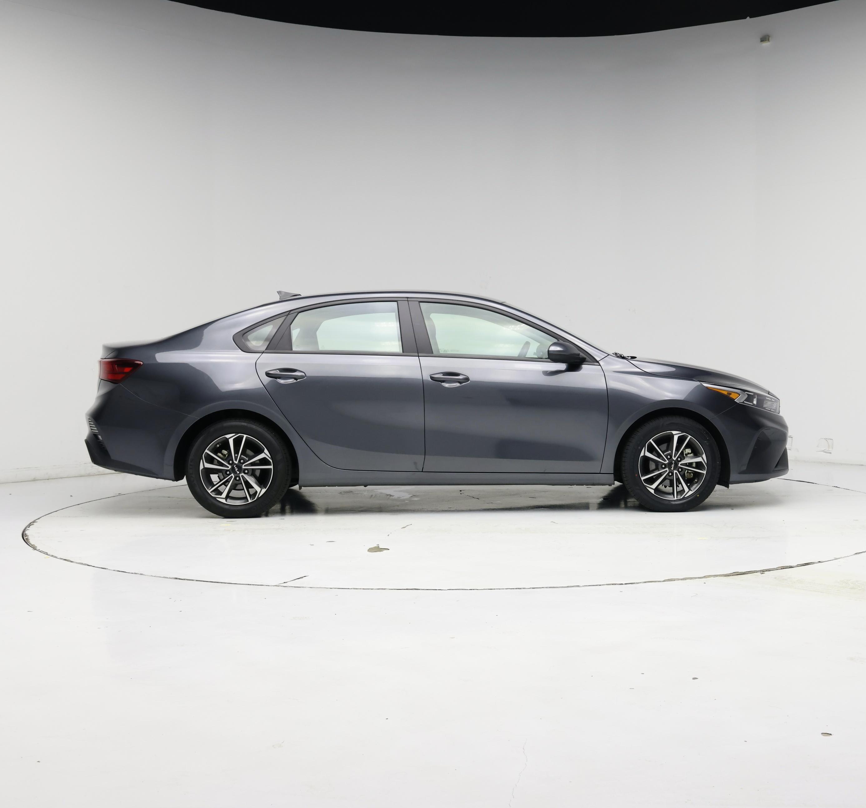 Thumbnail: 2024 Kia Forte - 7